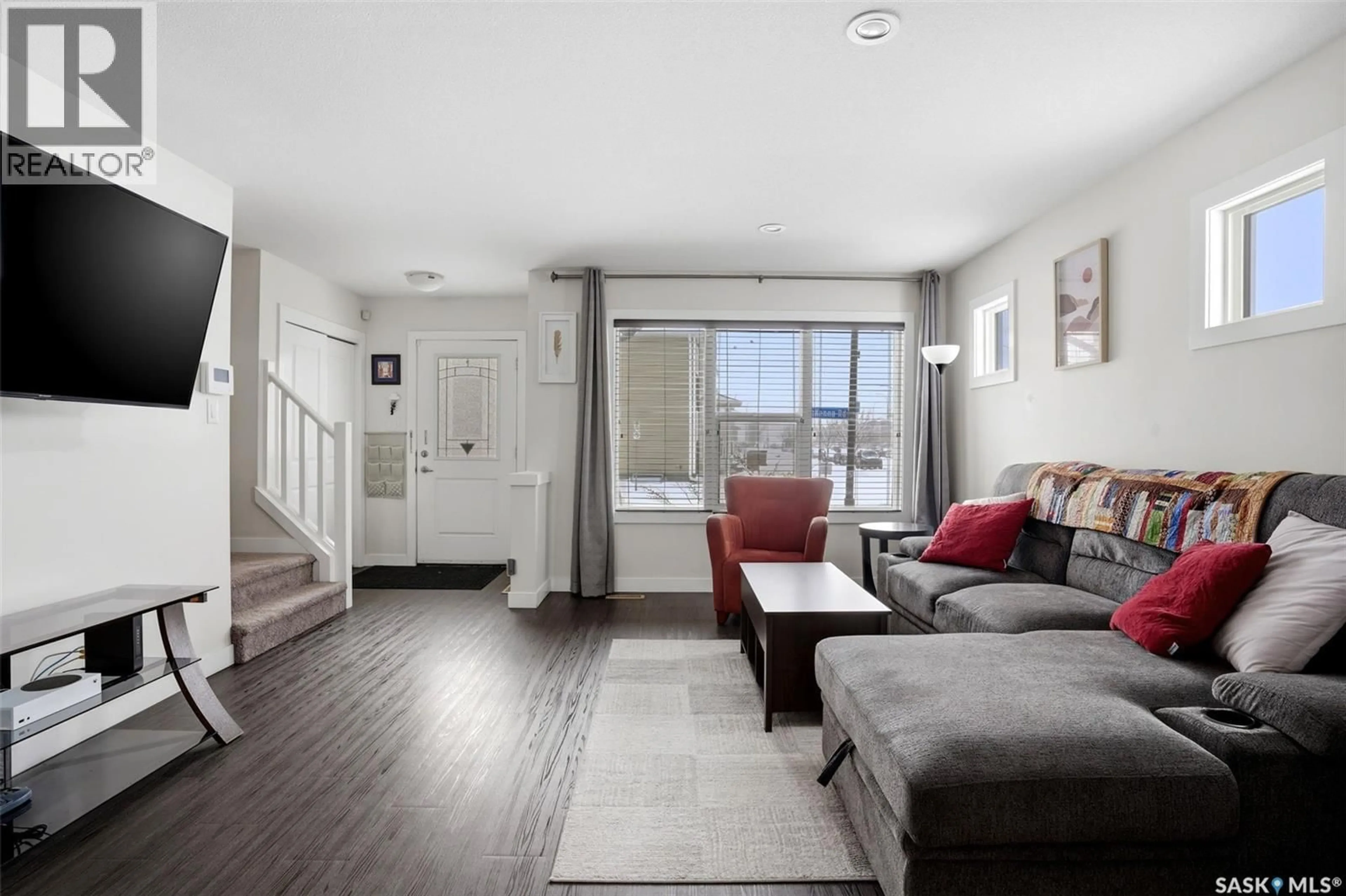 Living room with furniture, unknown for 5500 MCKENNA ROAD, Regina Saskatchewan S4W0N7