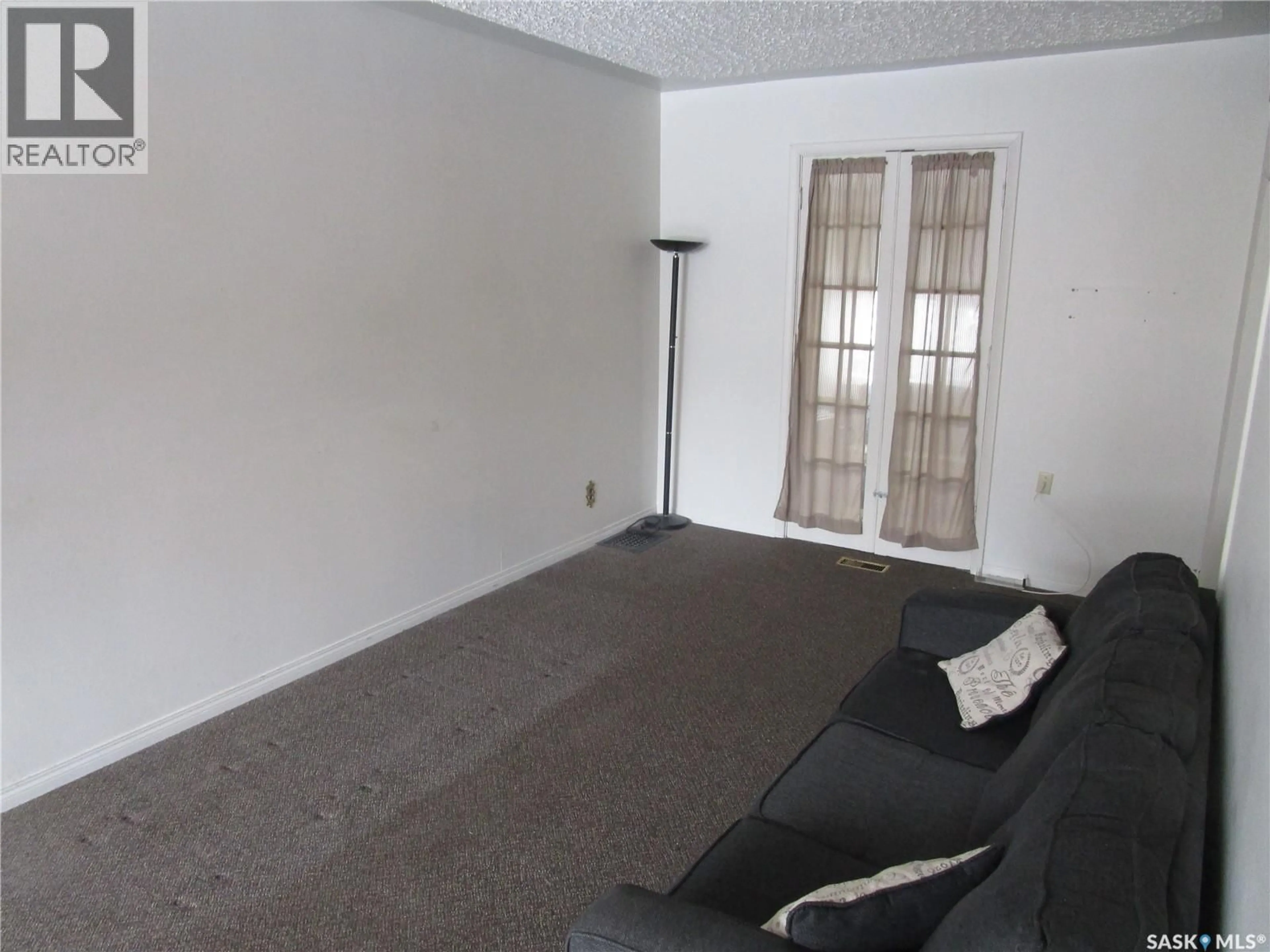 A pic of a room for 1328 RETALLACK STREET, Regina Saskatchewan S4T2H9