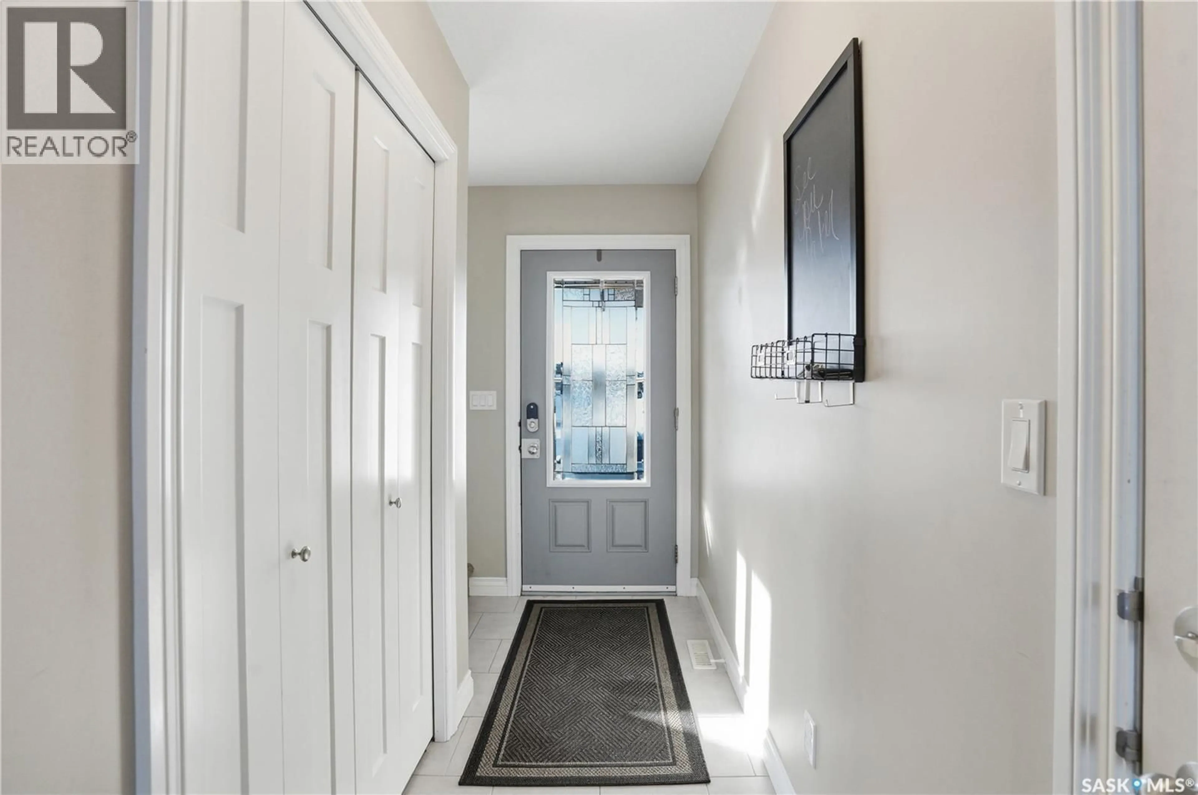 Indoor entryway for 259 HENICK CRESCENT, Saskatoon Saskatchewan S7R0J5