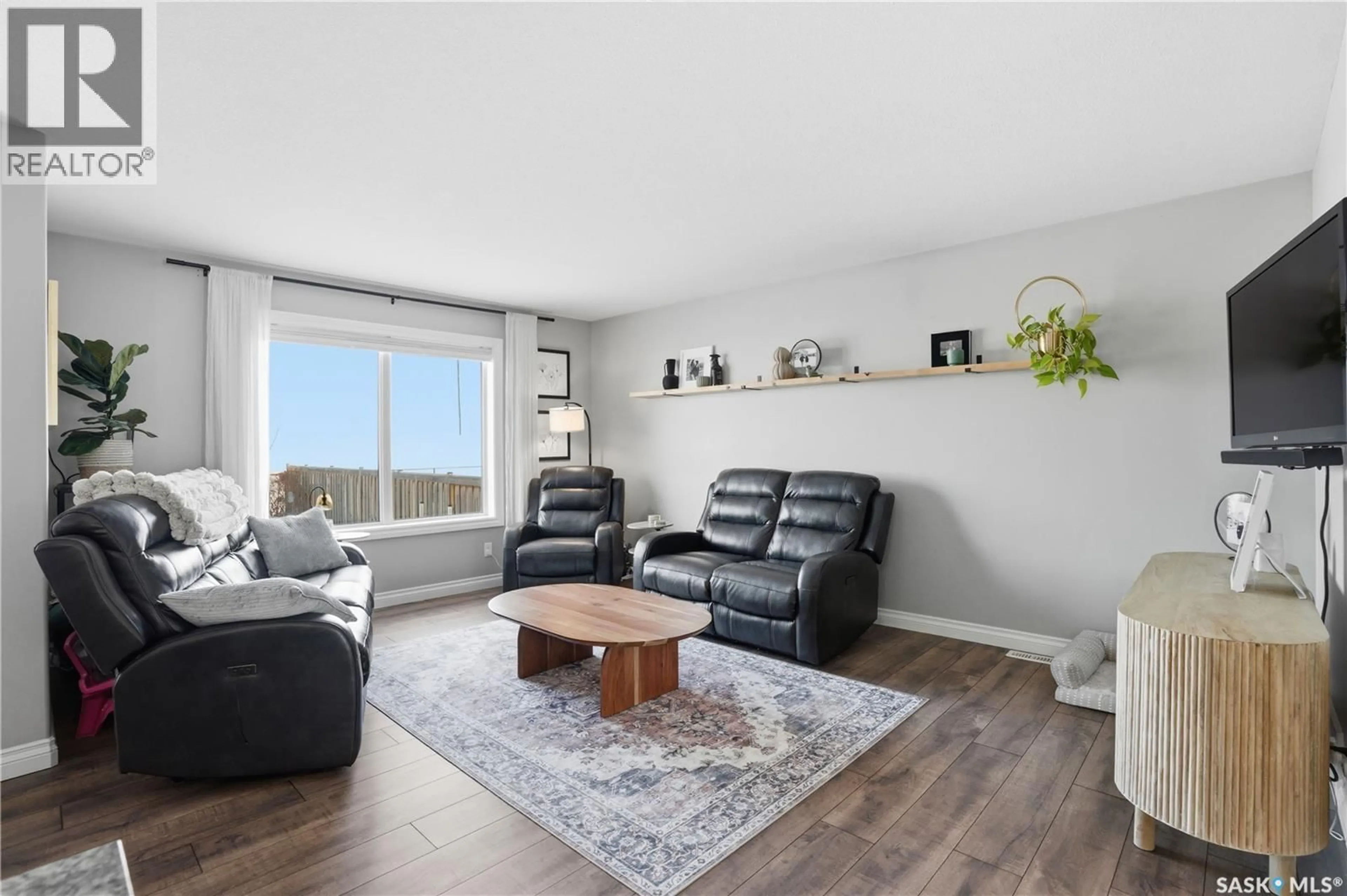 Living room with furniture, unknown for 259 HENICK CRESCENT, Saskatoon Saskatchewan S7R0J5