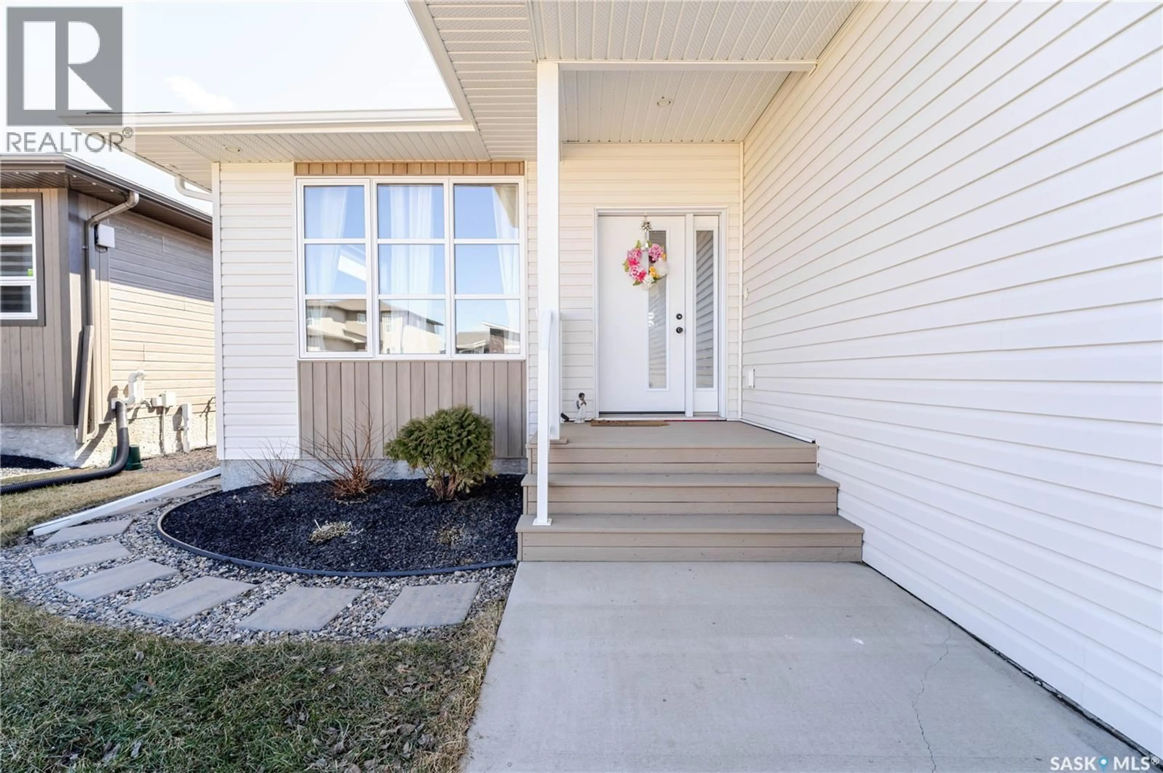 Unknown for 1007 MAPLEWOOD DRIVE, Moose Jaw Saskatchewan S6J0B6