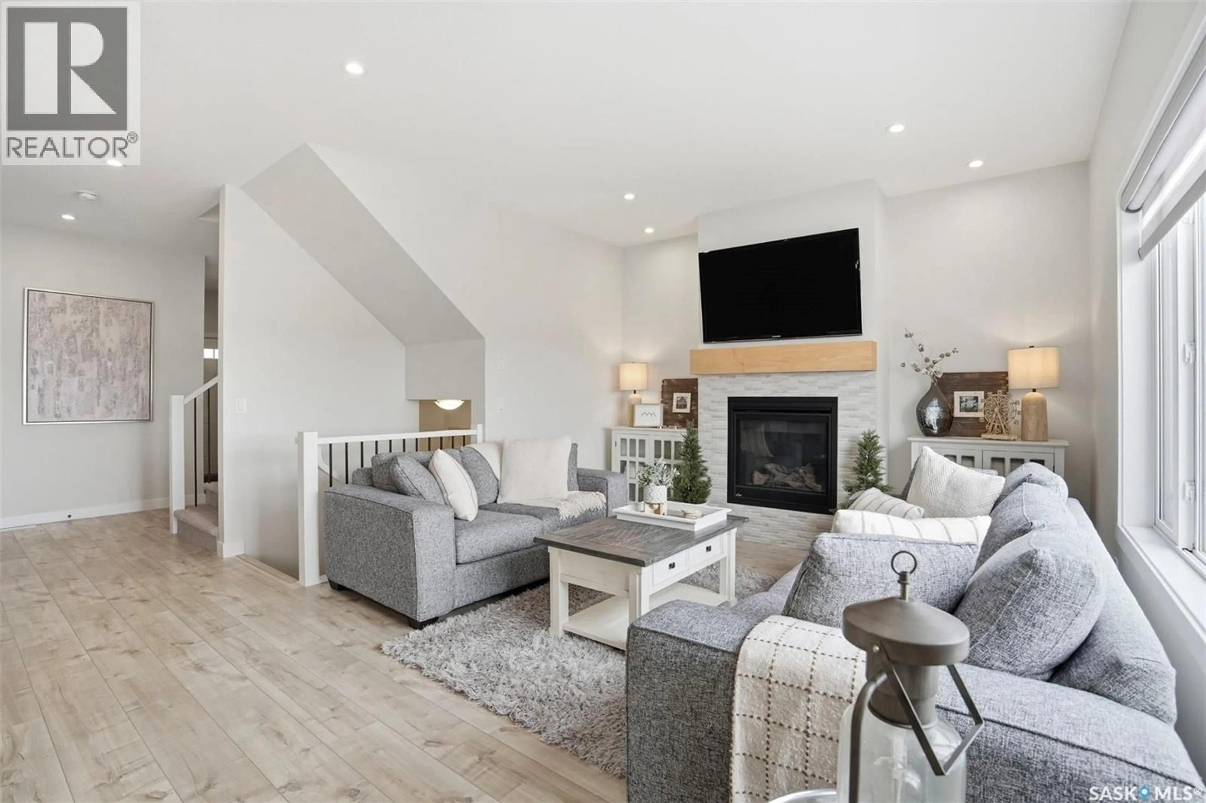 Living room with furniture, unknown for 342 STILLING MANOR, Saskatoon Saskatchewan S7V0Y8