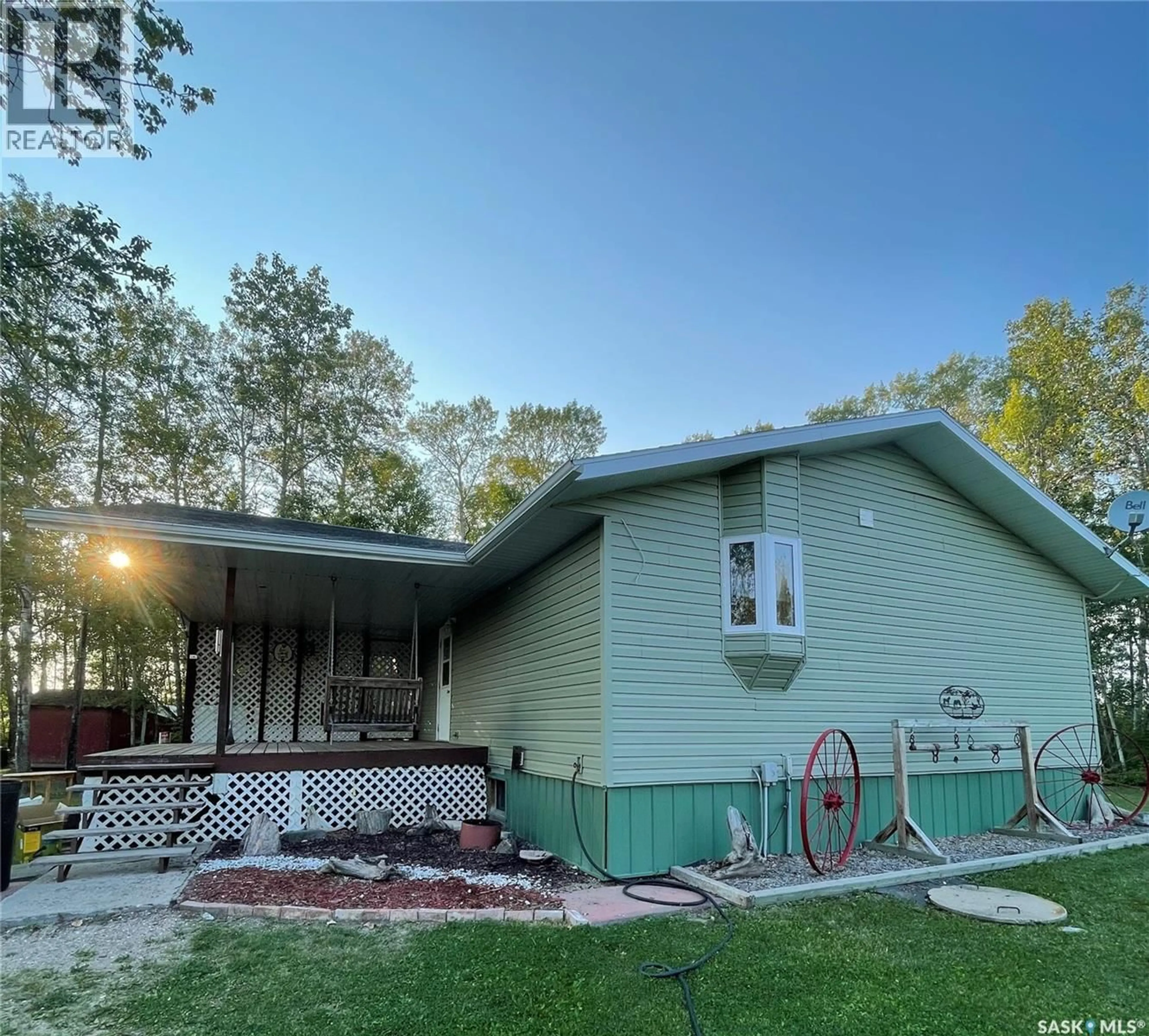 Home with vinyl exterior material, water/lake/river/ocean view for 35 ACRES SOUTH HUDSON BAY, Hudson Bay Rm No. 394 Saskatchewan S0E0Y0