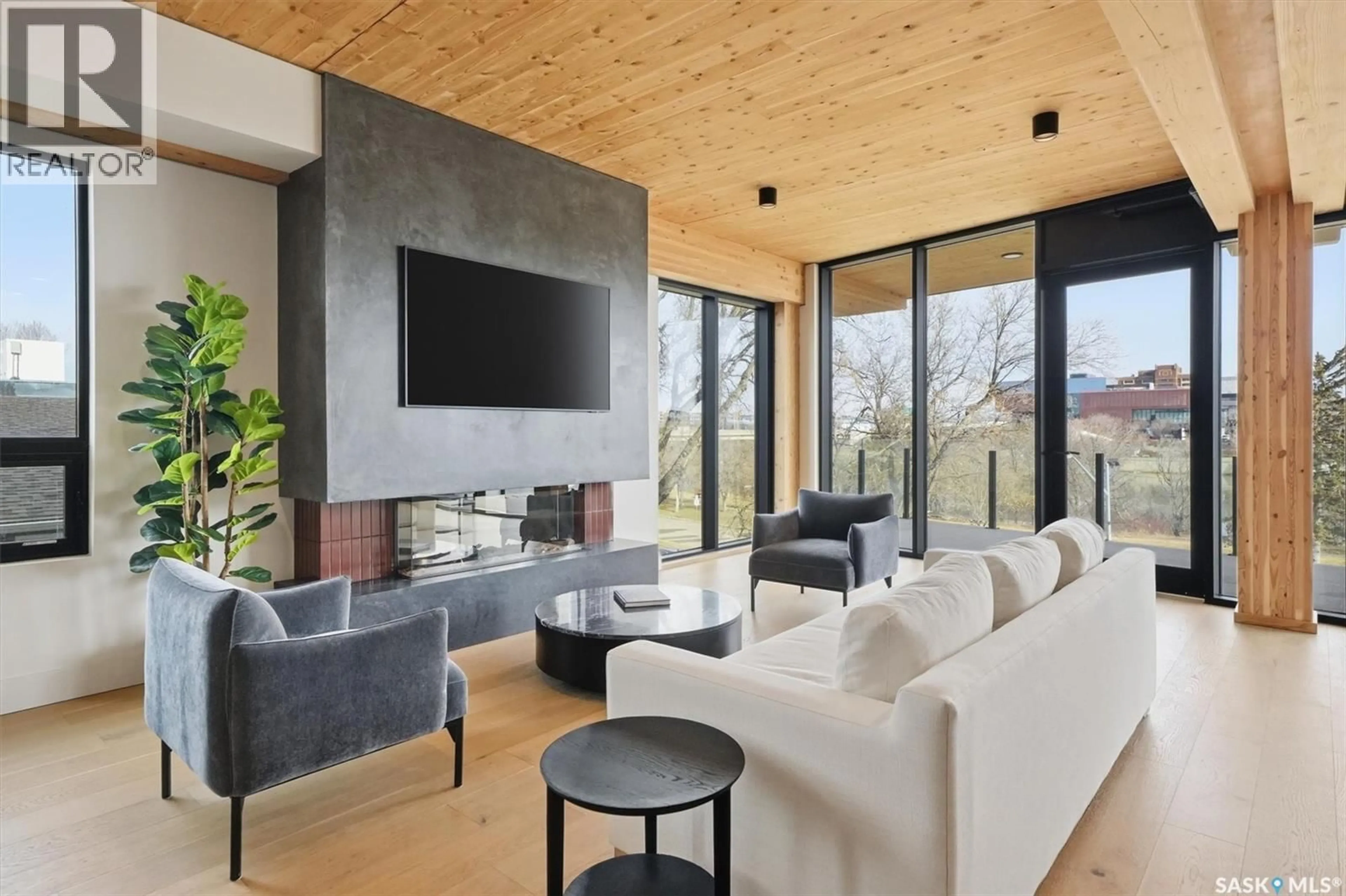 Living room with furniture, unknown for 301 212 SASKATCHEWAN CRESCENT, Saskatoon Saskatchewan S7N0X6