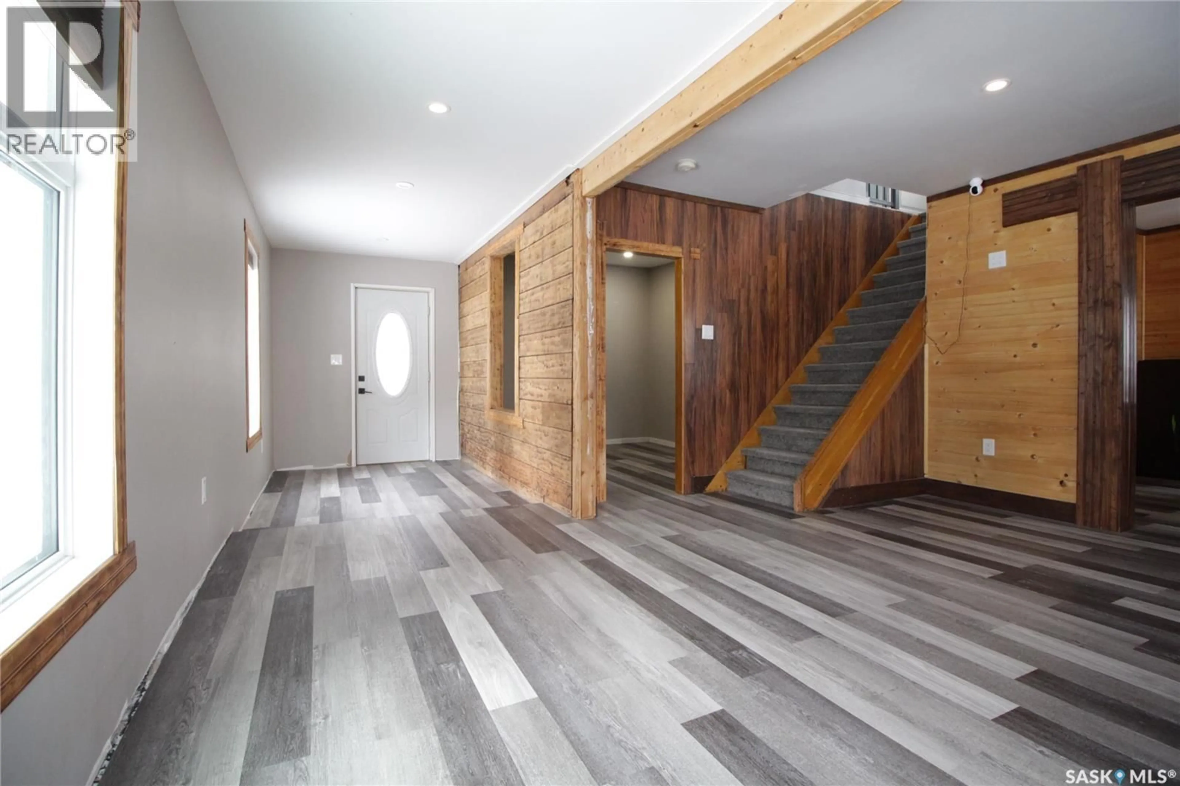 Indoor foyer for 301 PELLY STREET, Rocanville Saskatchewan S0A3L0