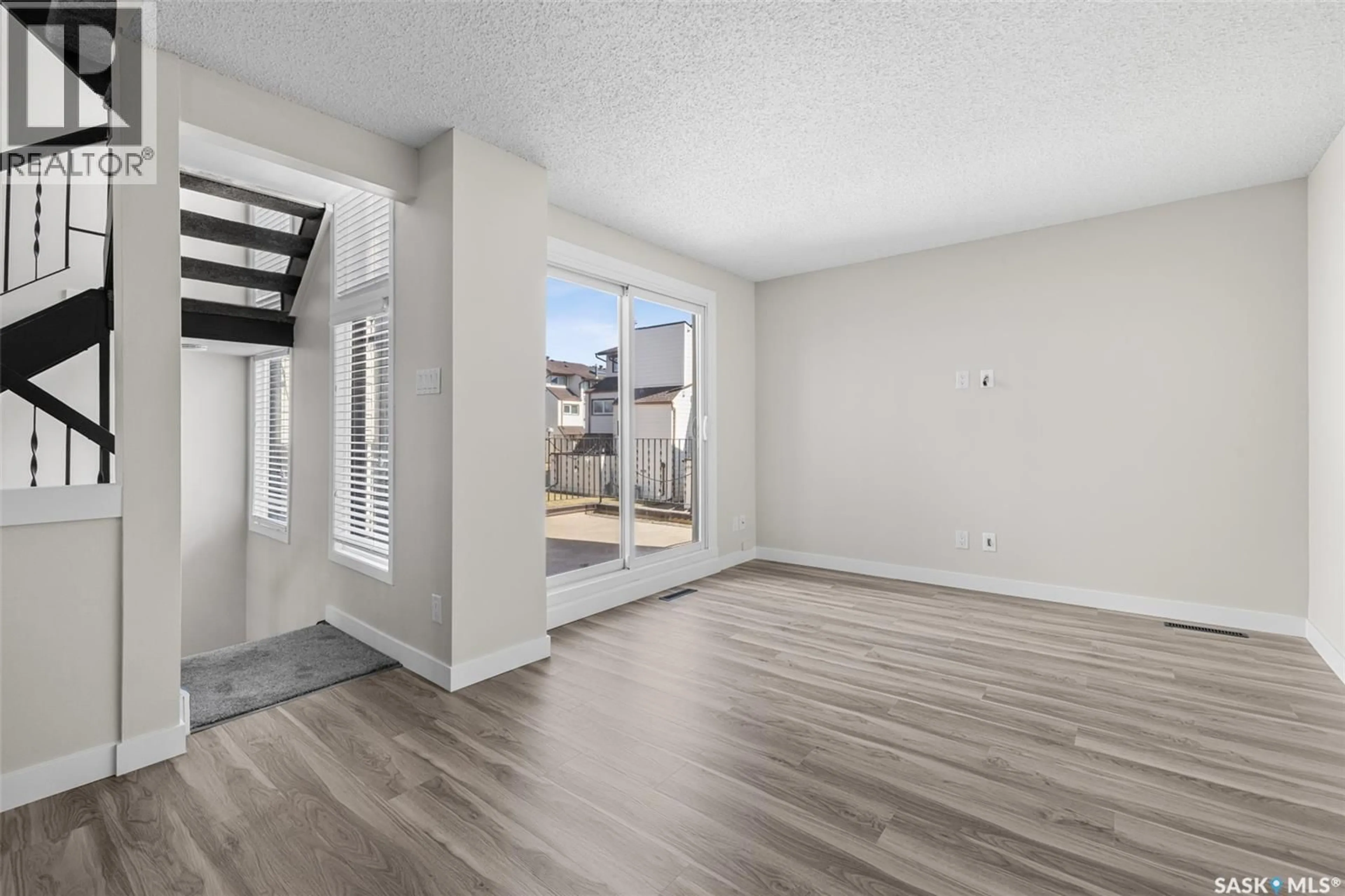 Unknown for 5064 10TH AVENUE, Regina Saskatchewan S4T7P4