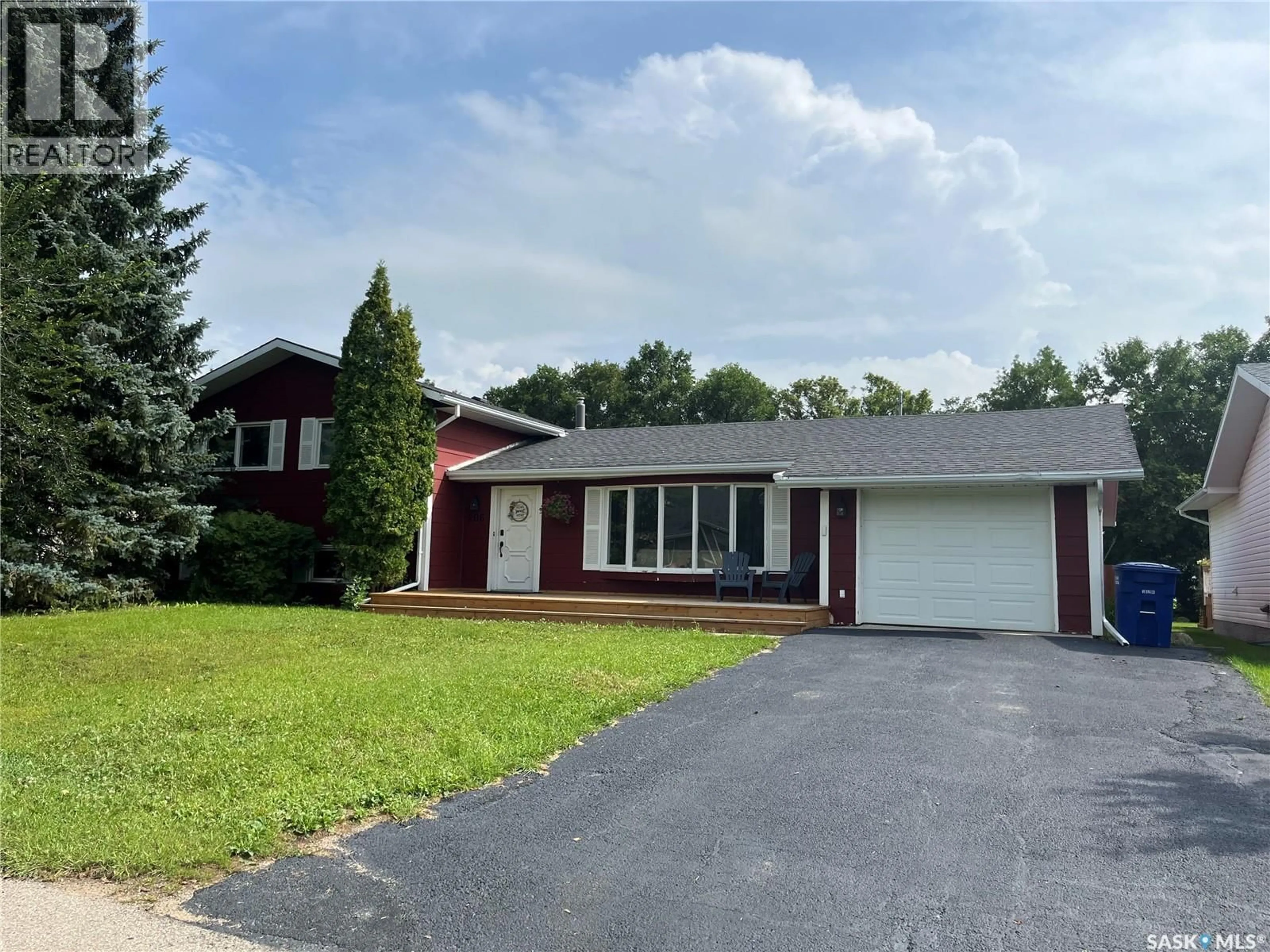 Unknown for 206 3RD AVENUE, Caronport Saskatchewan S0H0S0