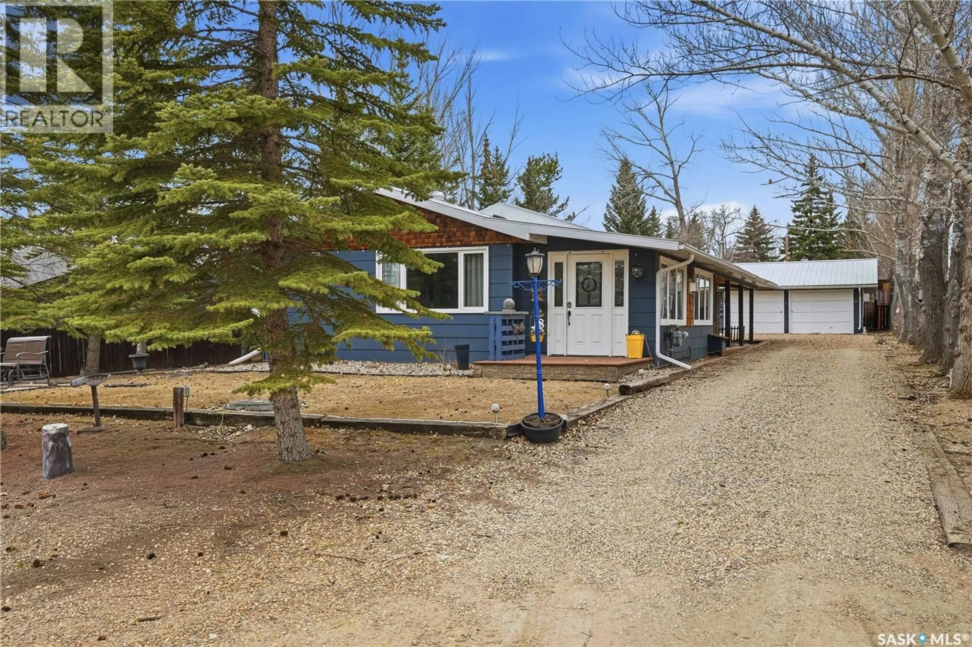 A pic from outside/outdoor area/front of a property/back of a property/a pic from drone, street for 18 MALLARD STREET, Wood River Rm No. 74 Saskatchewan S0H2K0