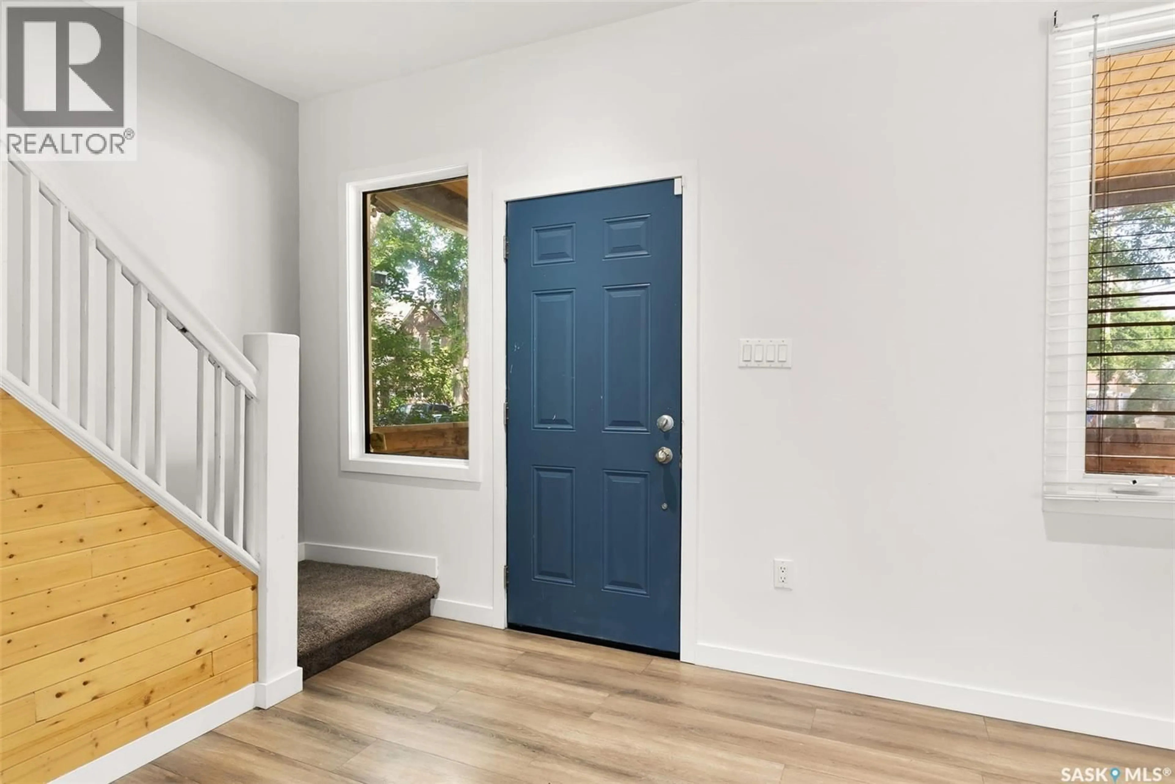 Indoor entryway for 2358 MONTREAL STREET, Regina Saskatchewan S4P1L8