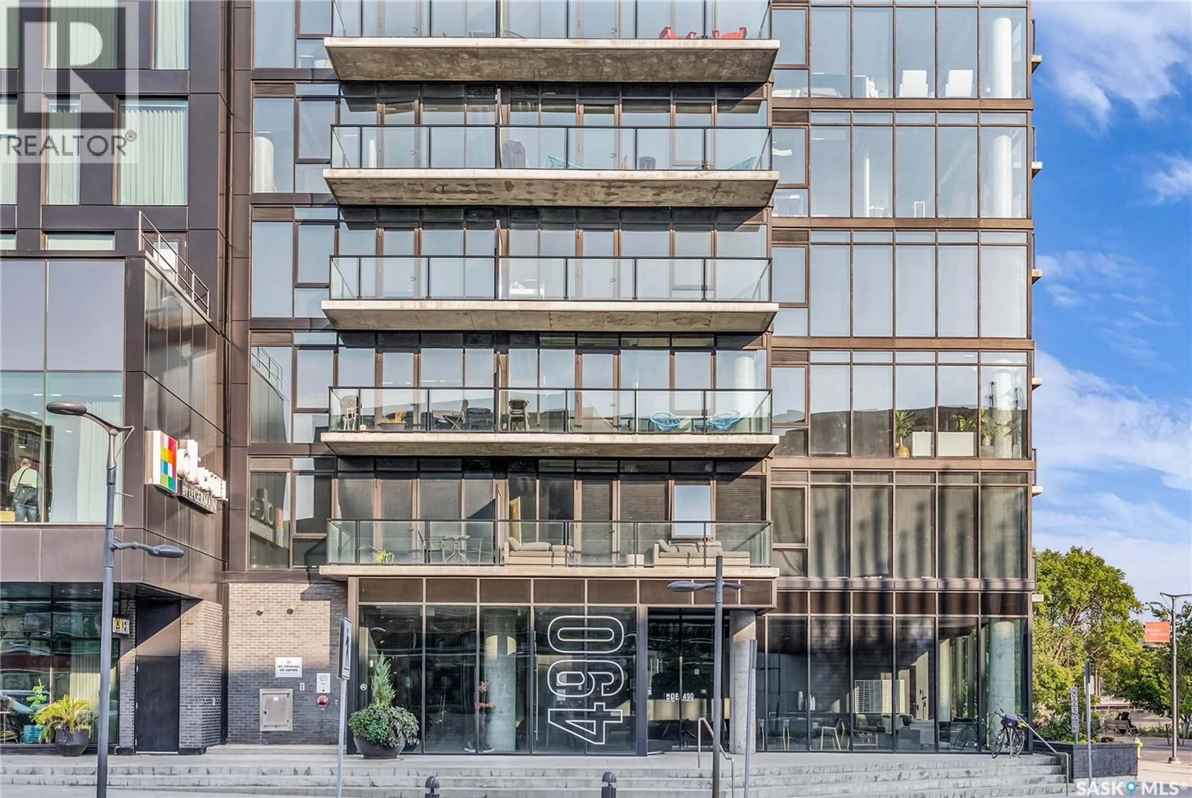 Indoor foyer for 490 - 1505 2ND AVENUE, Saskatoon Saskatchewan S7K4H5