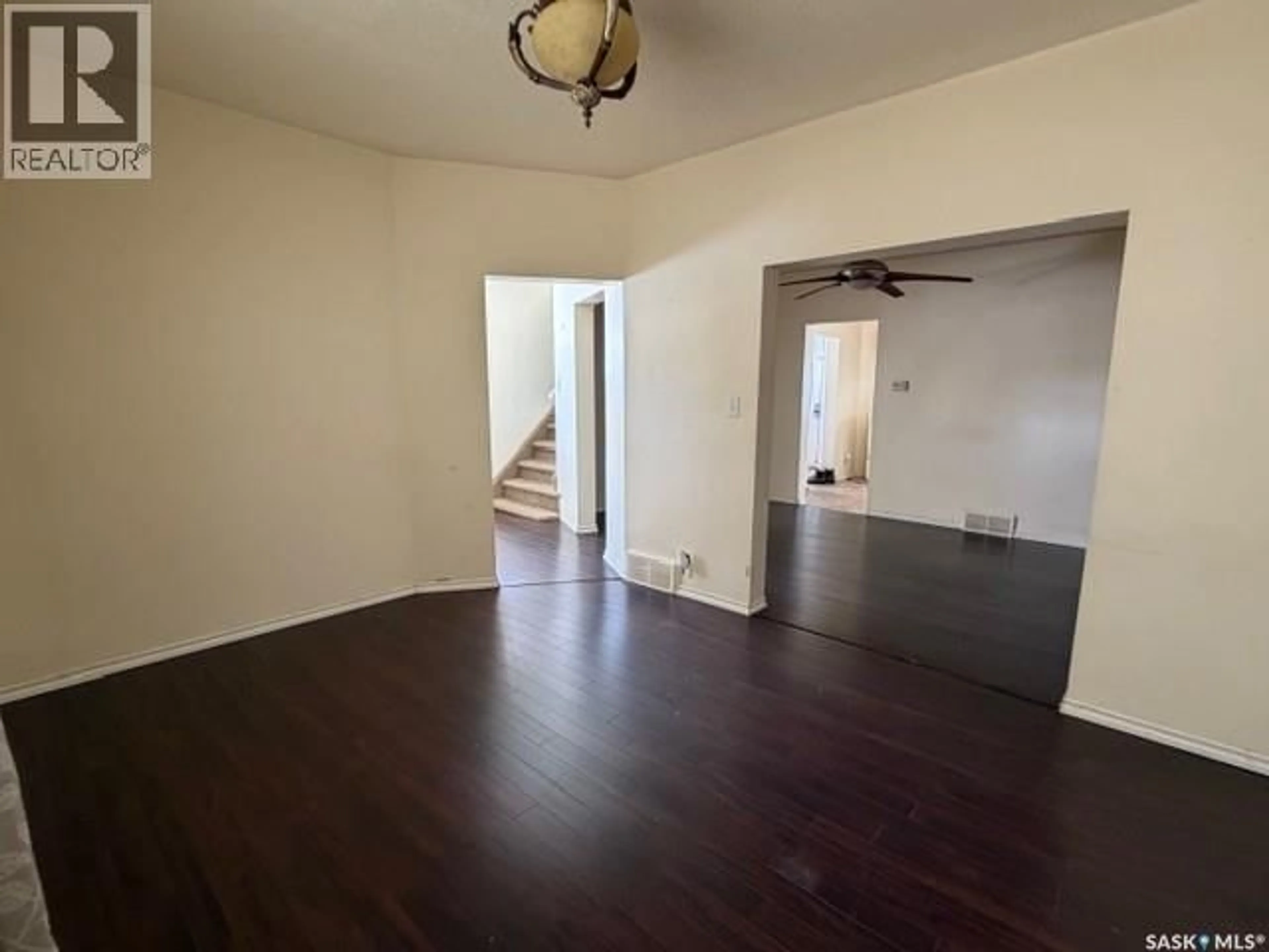 A pic of a room for 405 18TH STREET, Saskatoon Saskatchewan S7M1C7