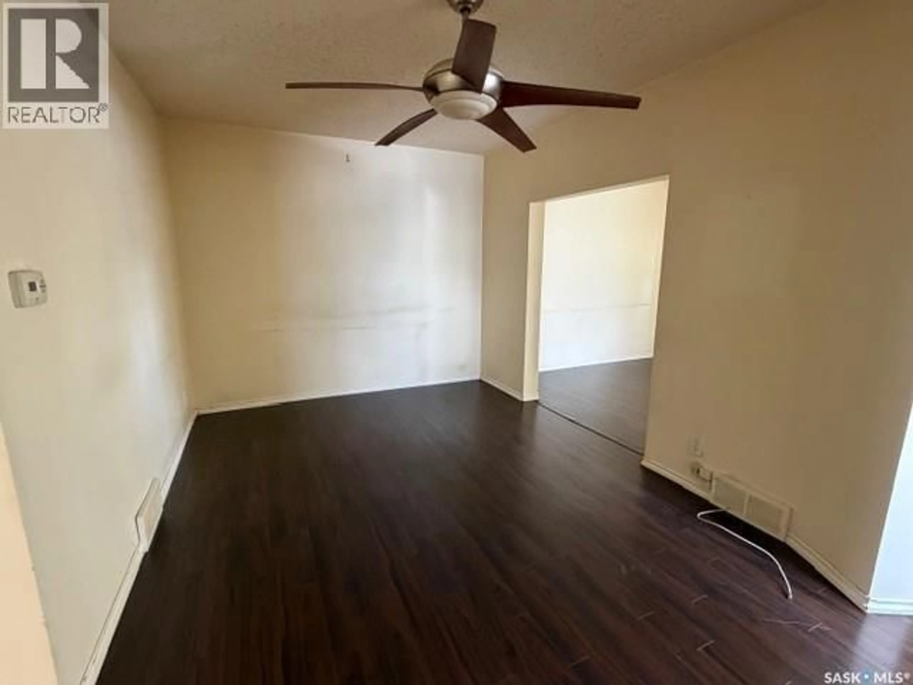 A pic of a room for 405 18TH STREET, Saskatoon Saskatchewan S7M1C7