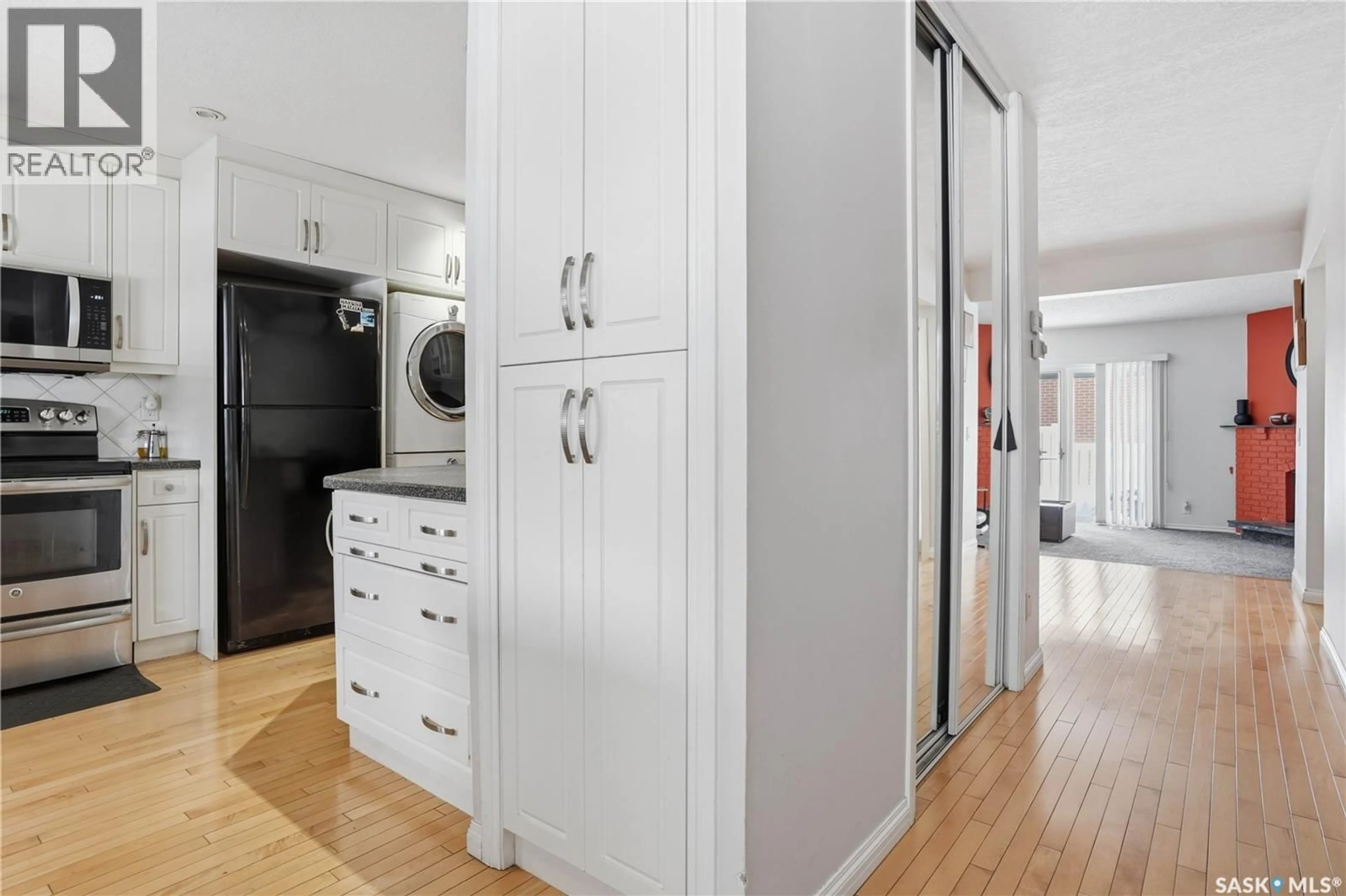 Laundry room for 226 PLAINSVIEW DRIVE, Regina Saskatchewan S4S6N1