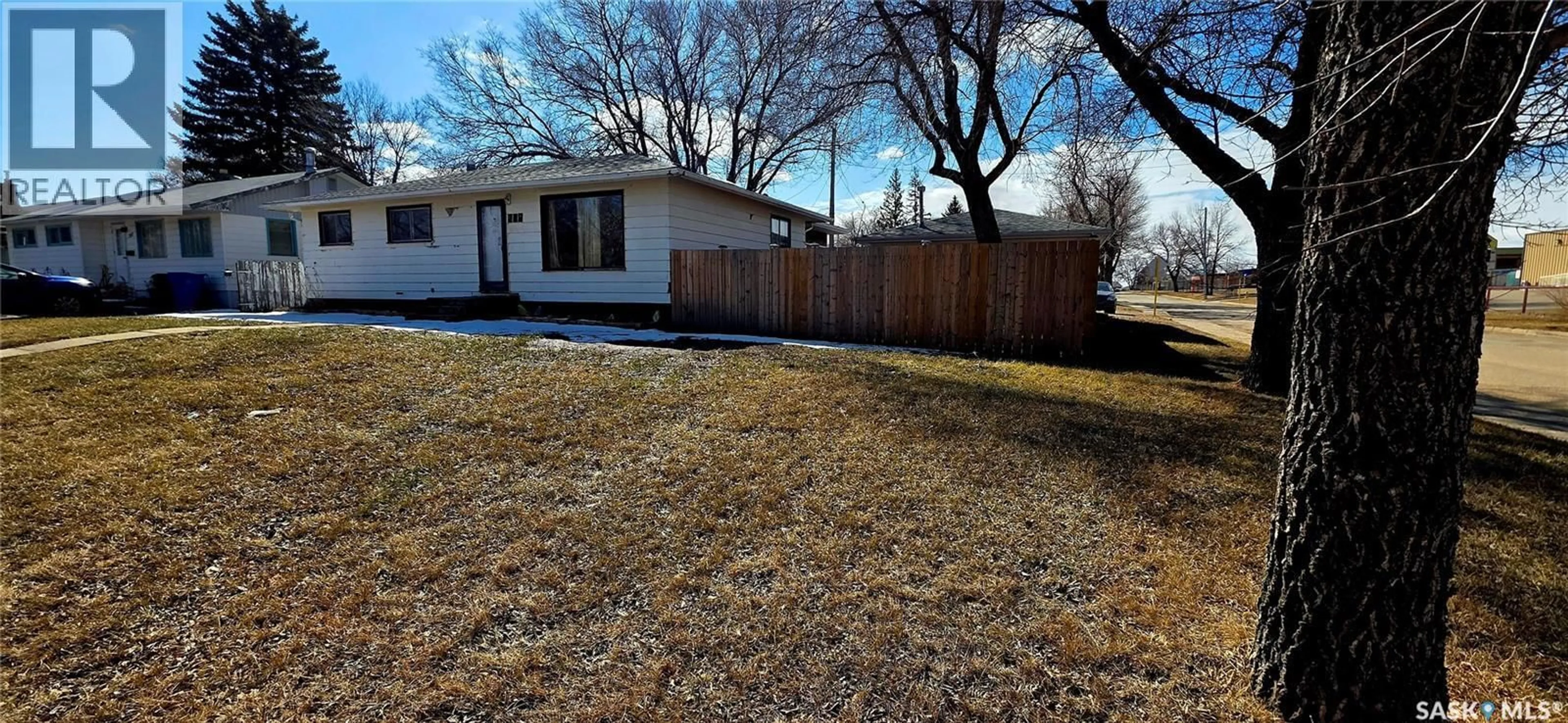 A pic from outside/outdoor area/front of a property/back of a property/a pic from drone, street for 259 DUNCAN ROAD, Estevan Saskatchewan S4A0A5