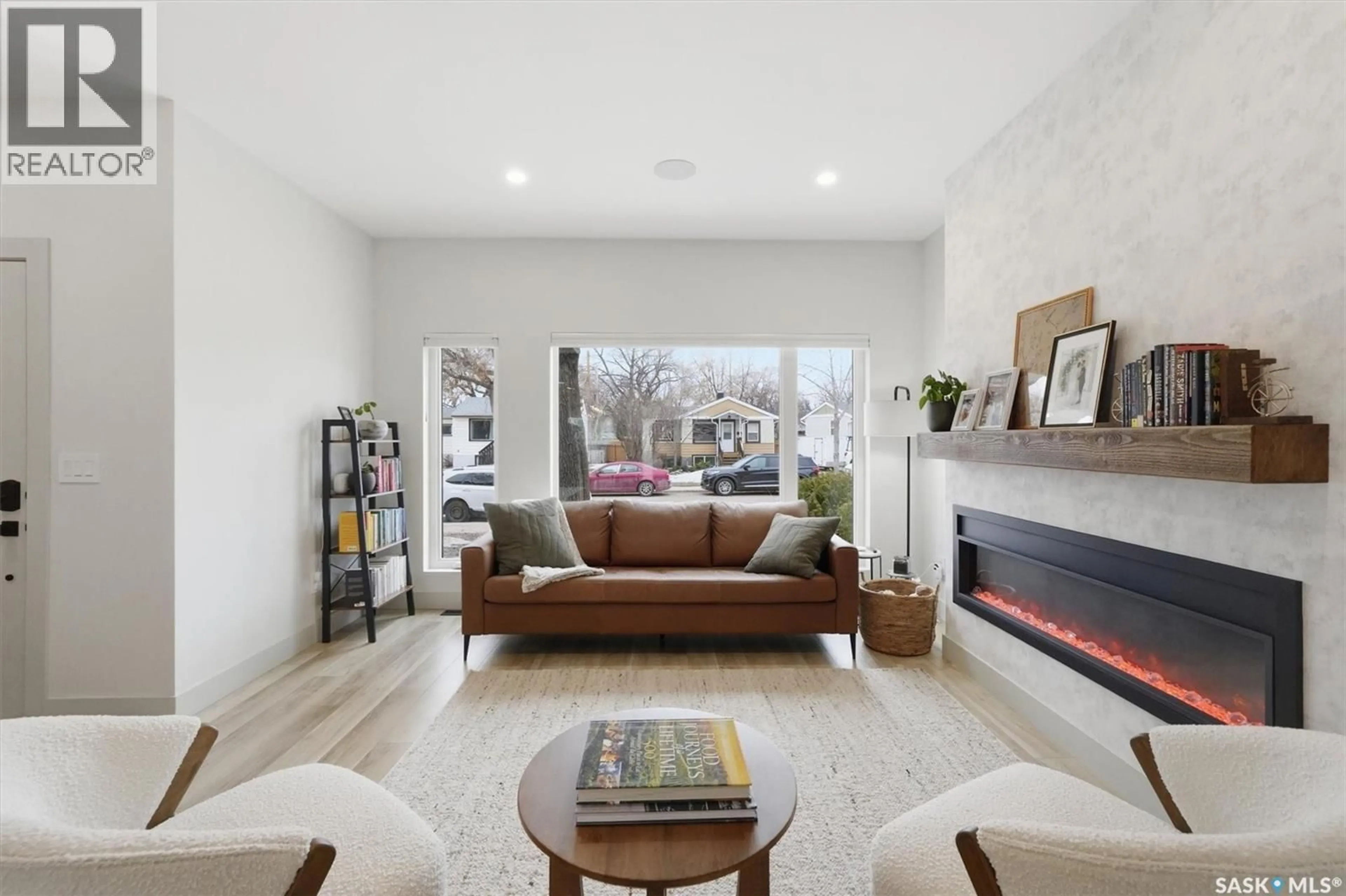 Living room with furniture, unknown for 1314 EMPRESS AVENUE, Saskatoon Saskatchewan S7K3G1