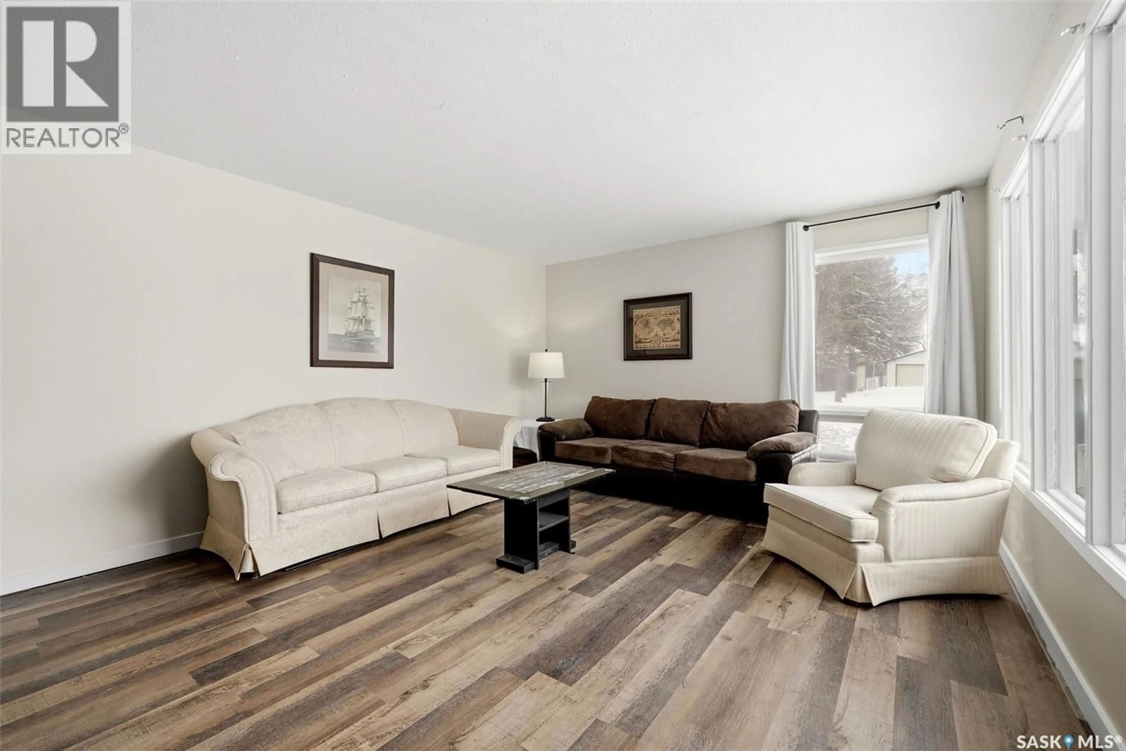 Living room with furniture, unknown for 6 HANLEY CRESCENT, Regina Saskatchewan S4R5A7