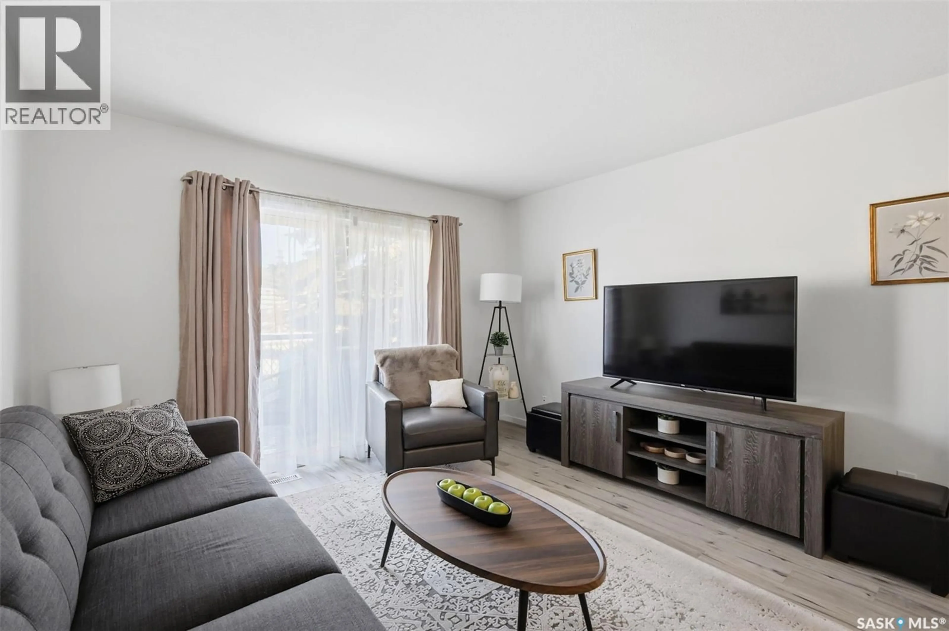 Living room with furniture, unknown for 80 - 6 BERINI DRIVE, Saskatoon Saskatchewan S7N3P8