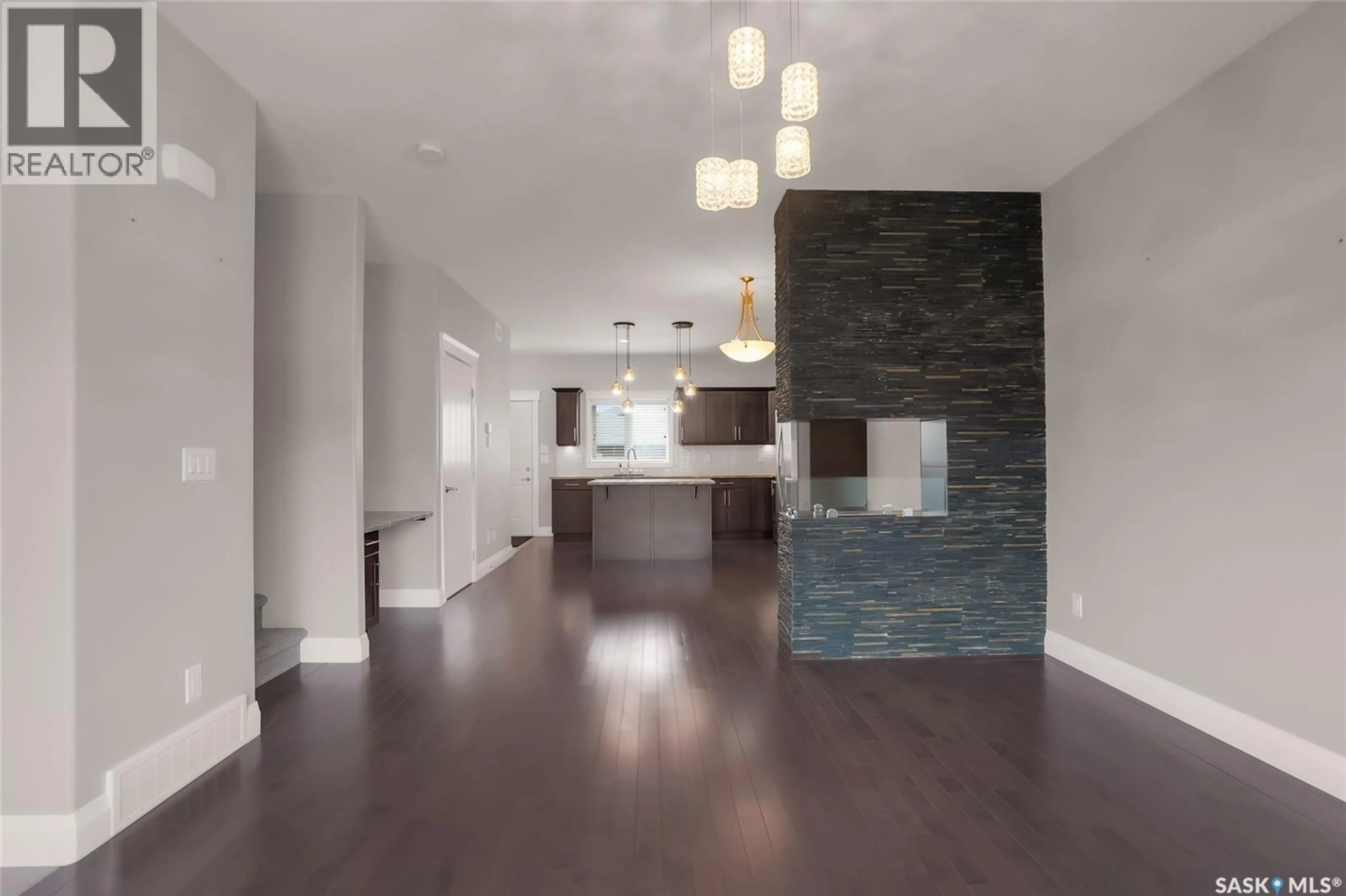 Indoor foyer for N - 24 111 ROSEWOOD GATE, Saskatoon Saskatchewan S7V0E5