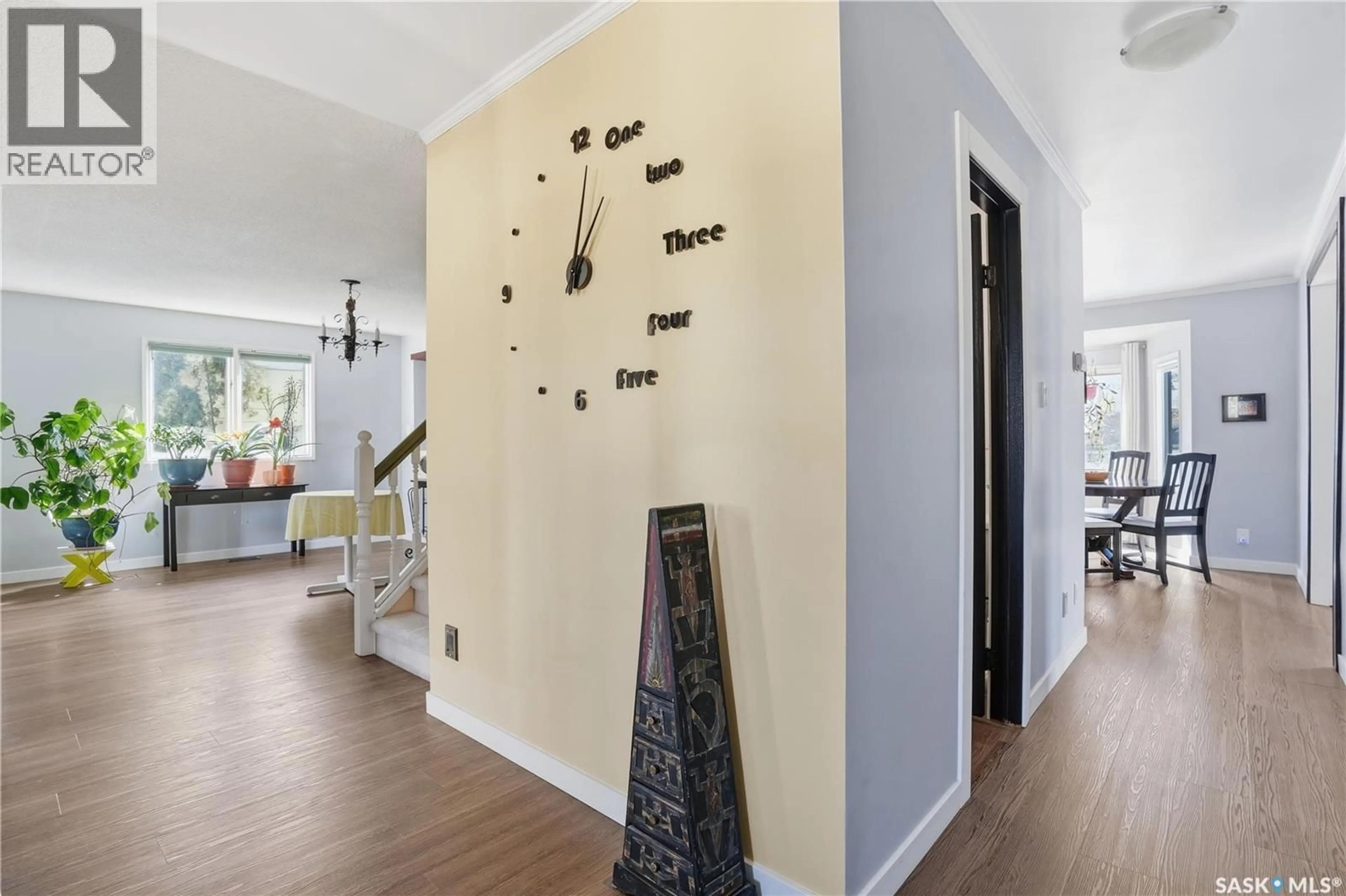 Indoor entryway for 54 SCHWANN PLACE, Regina Saskatchewan S4V0C3