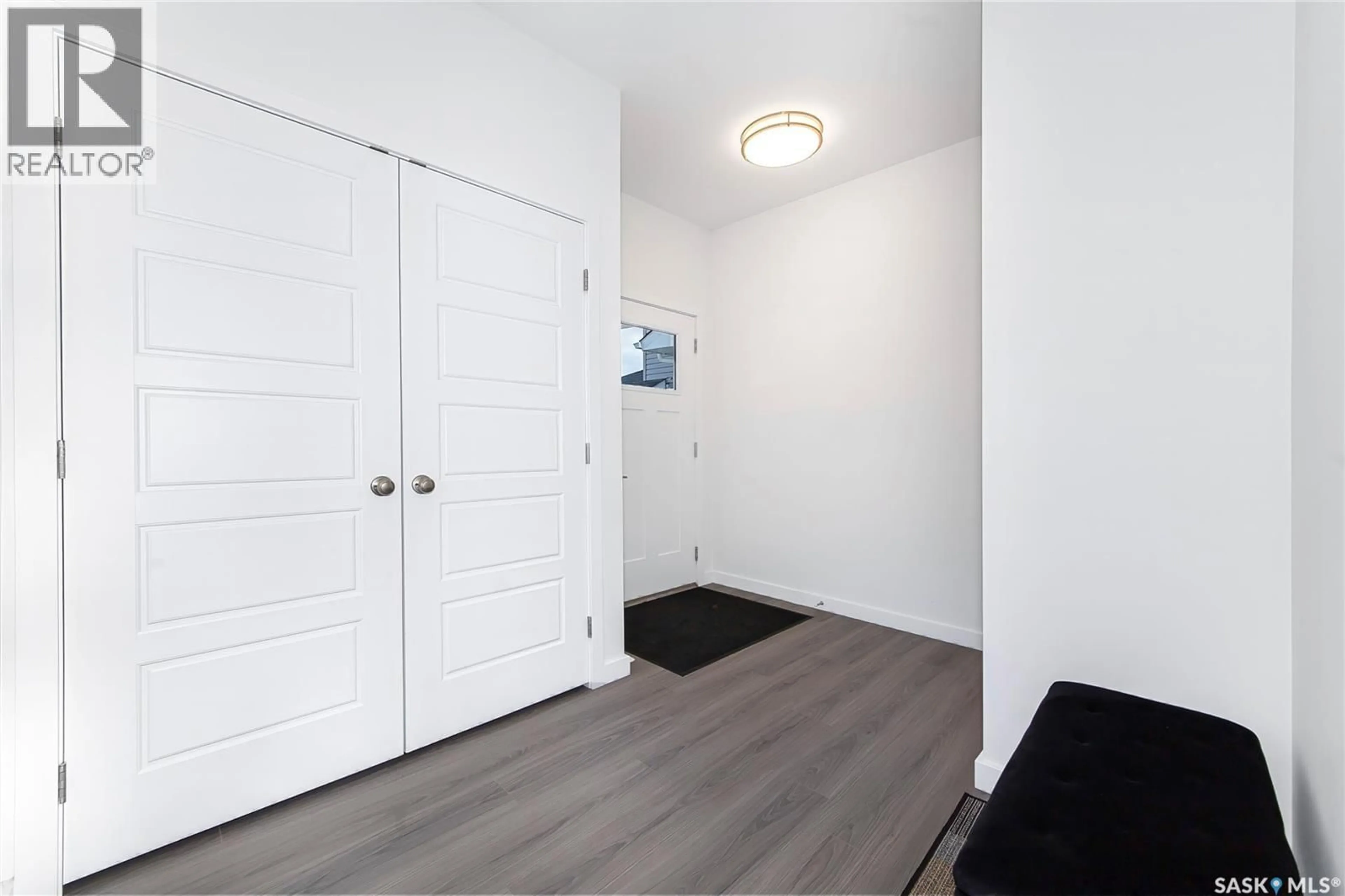Indoor entryway for 1038 CHILDERS COURT, Saskatoon Saskatchewan S7L6T8