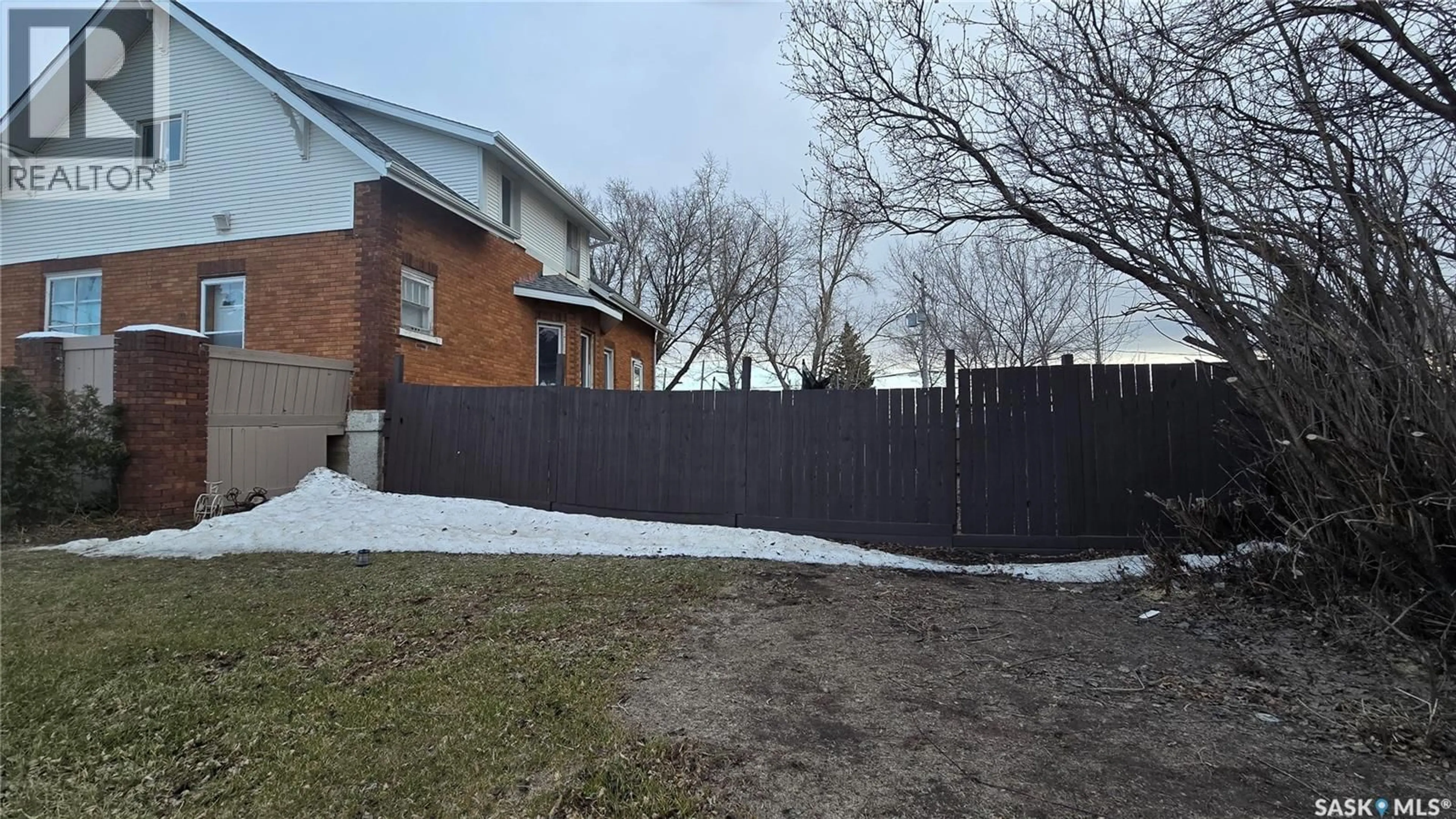 A pic from outside/outdoor area/front of a property/back of a property/a pic from drone, street for 112 1ST AVENUE, Vibank Saskatchewan S0G4Y0