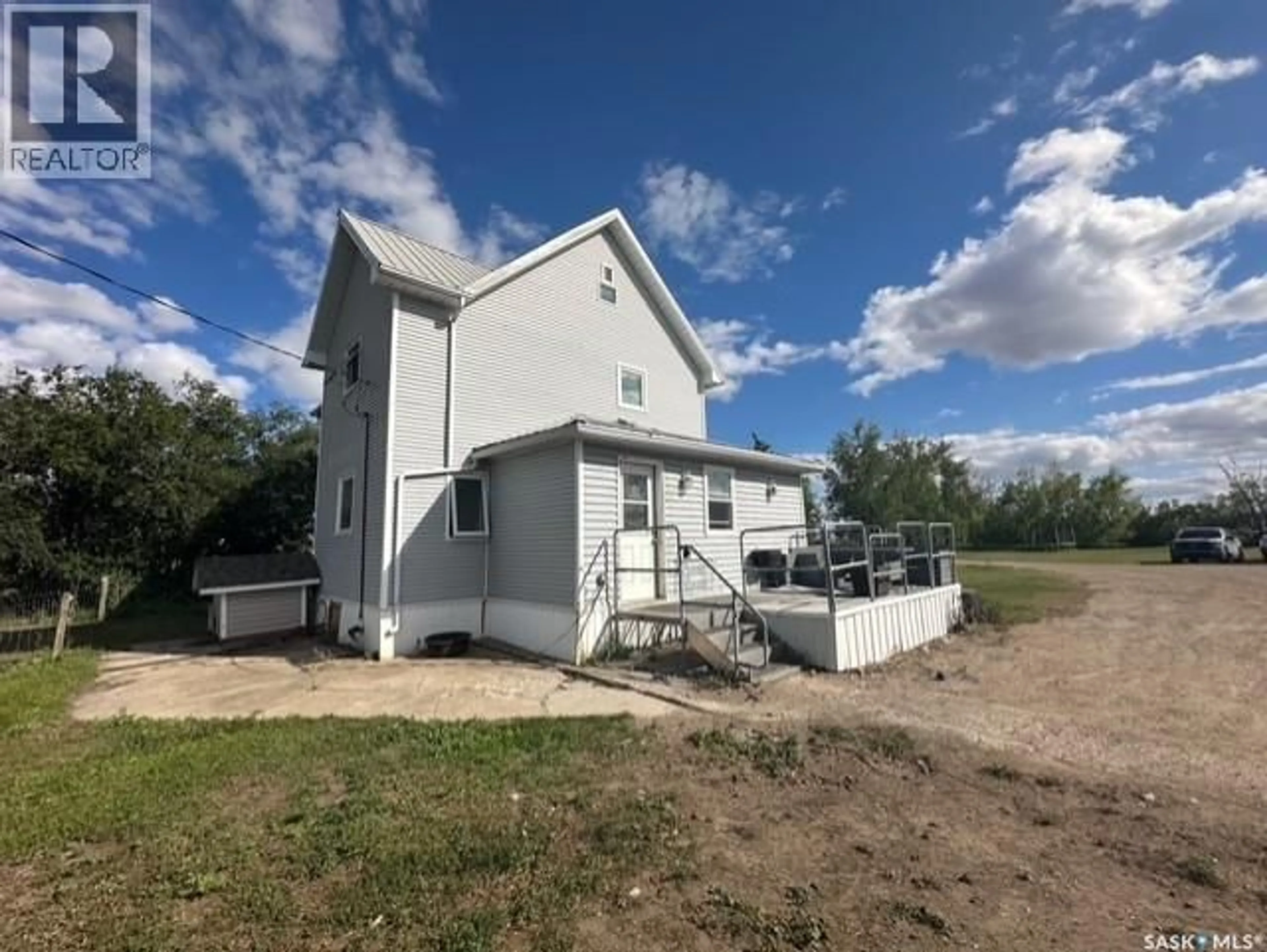 A pic from outside/outdoor area/front of a property/back of a property/a pic from drone, building for HOLDFAST ACREAGE, Sarnia Rm No. 221 Saskatchewan S0G2H0