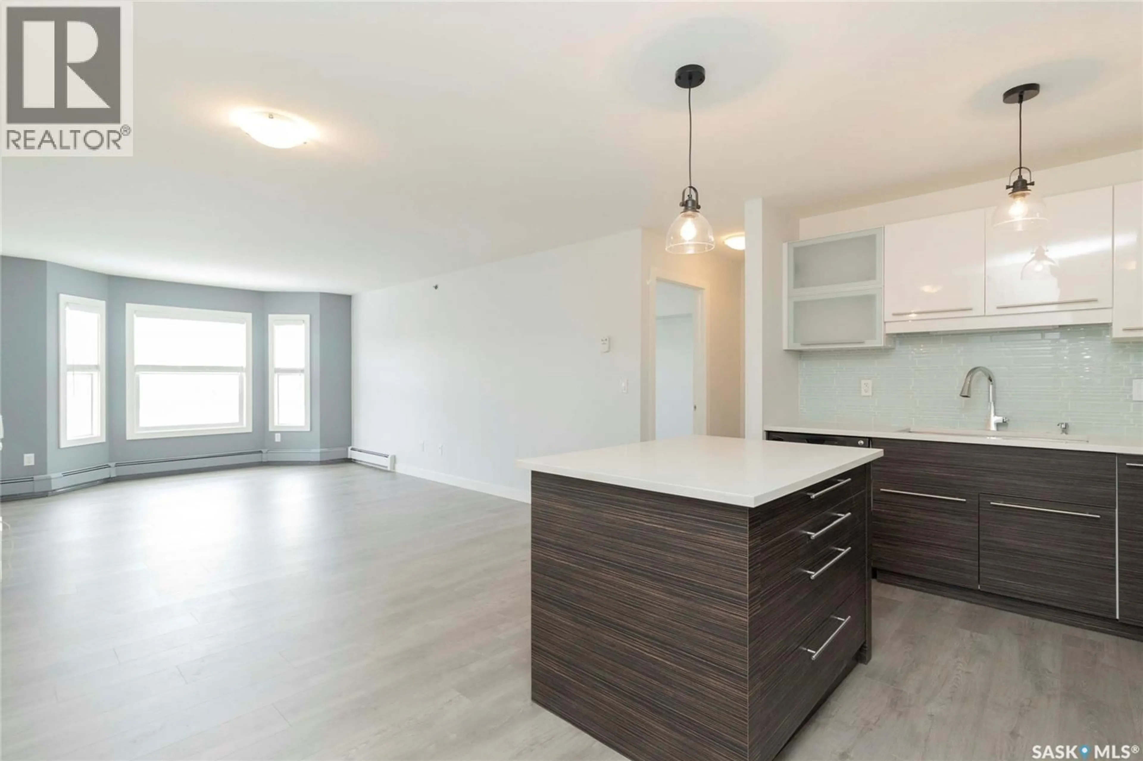 Open concept kitchen, unknown for 307A HUNTER ROAD, Saskatoon Saskatchewan S7T0J7