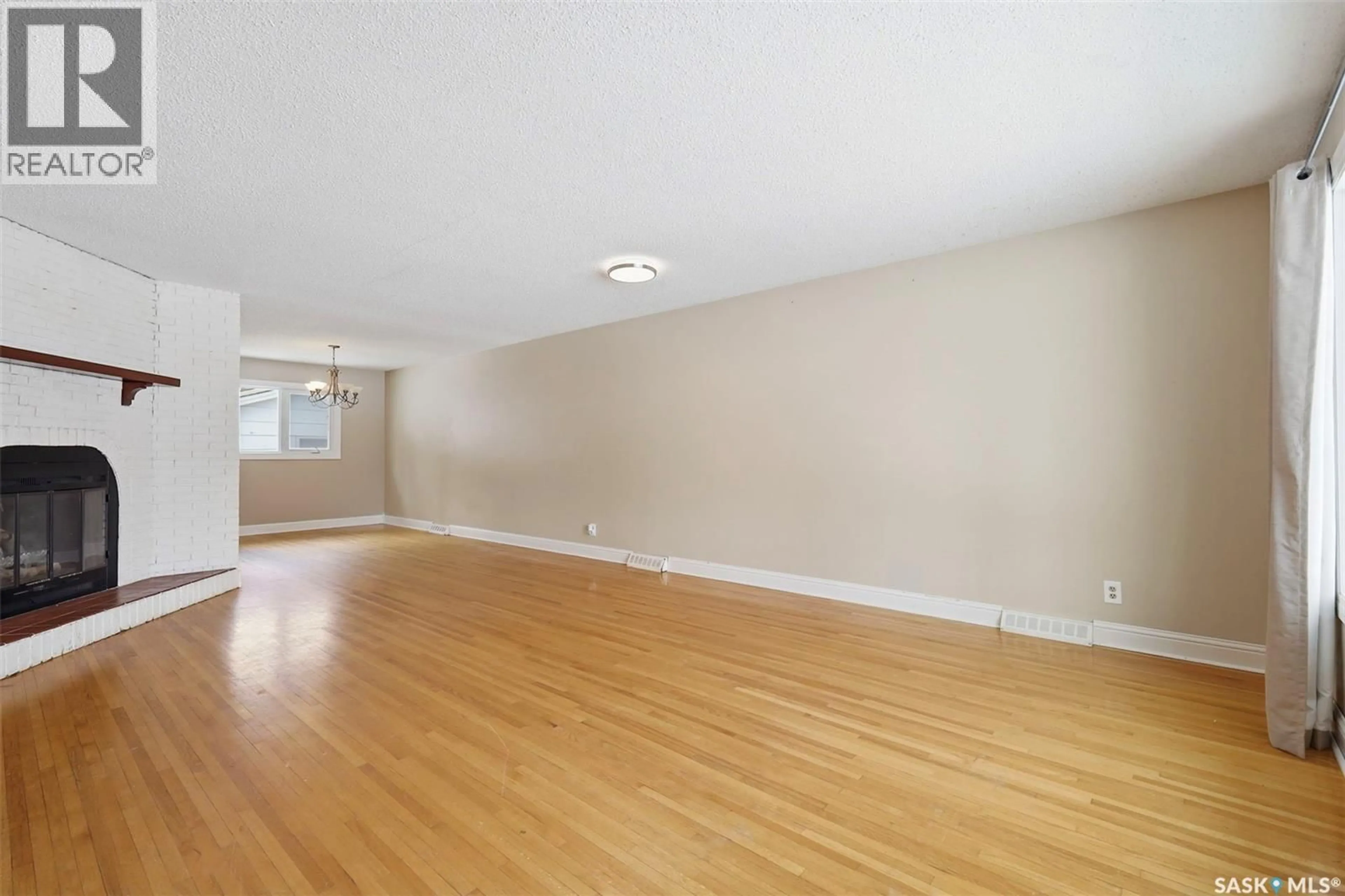 A pic of a room for 2610 CASCADE STREET, Saskatoon Saskatchewan S7J0N1