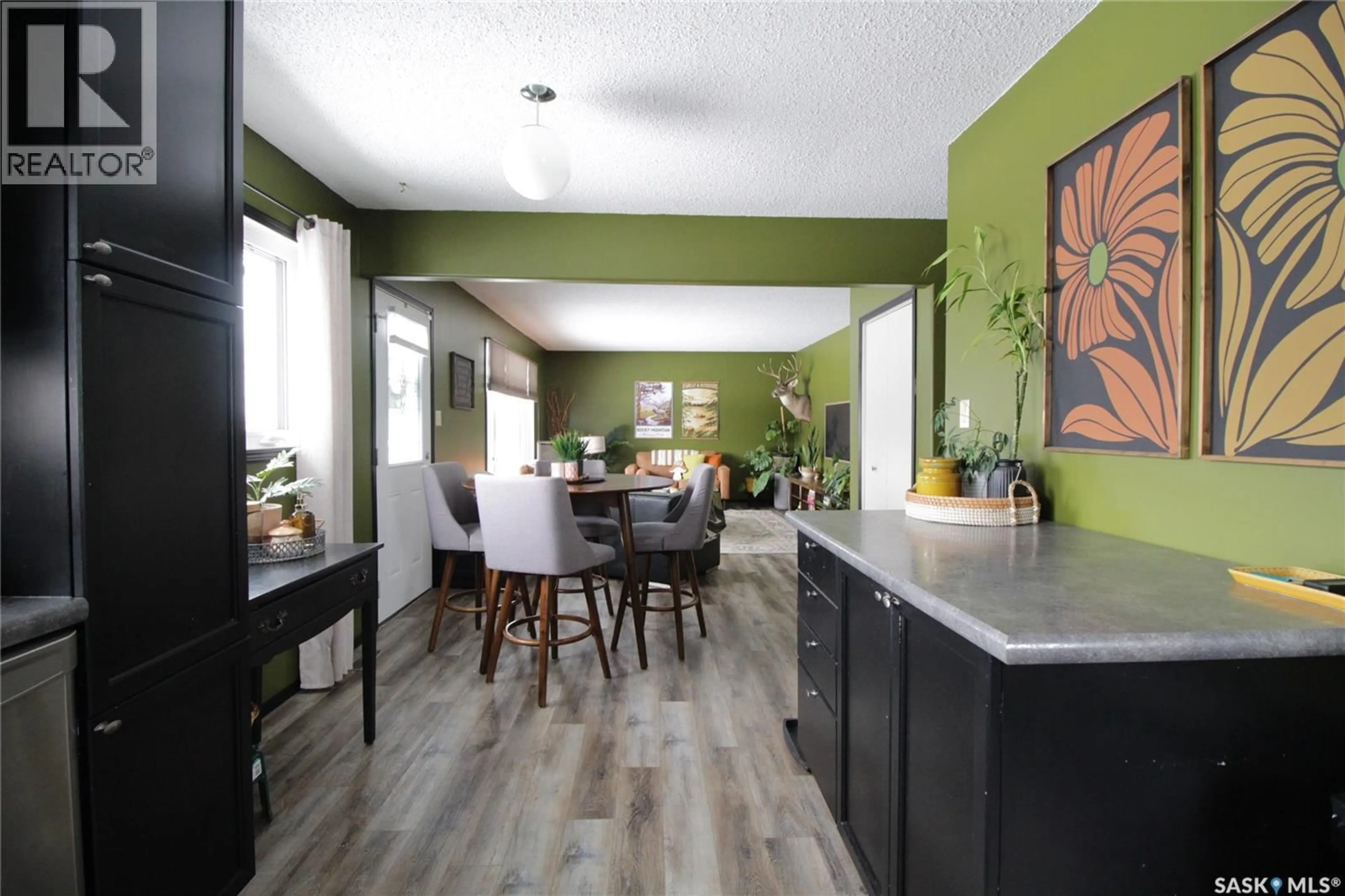 Contemporary kitchen, wood/laminate floor for 1110 ROBIN AVENUE, Rocanville Saskatchewan S0A3L0
