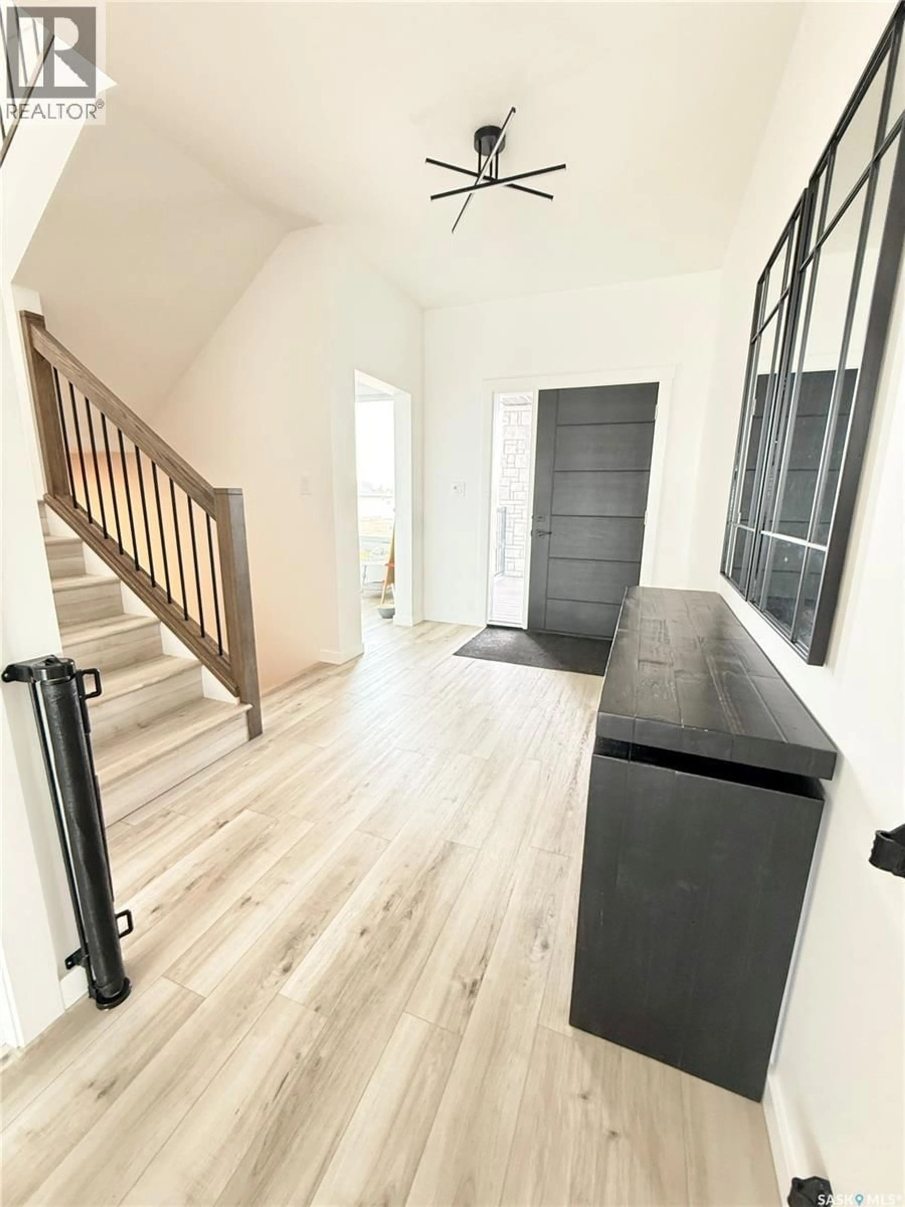 Indoor entryway for 150 DELAET DRIVE, Weyburn Saskatchewan S4H3B9