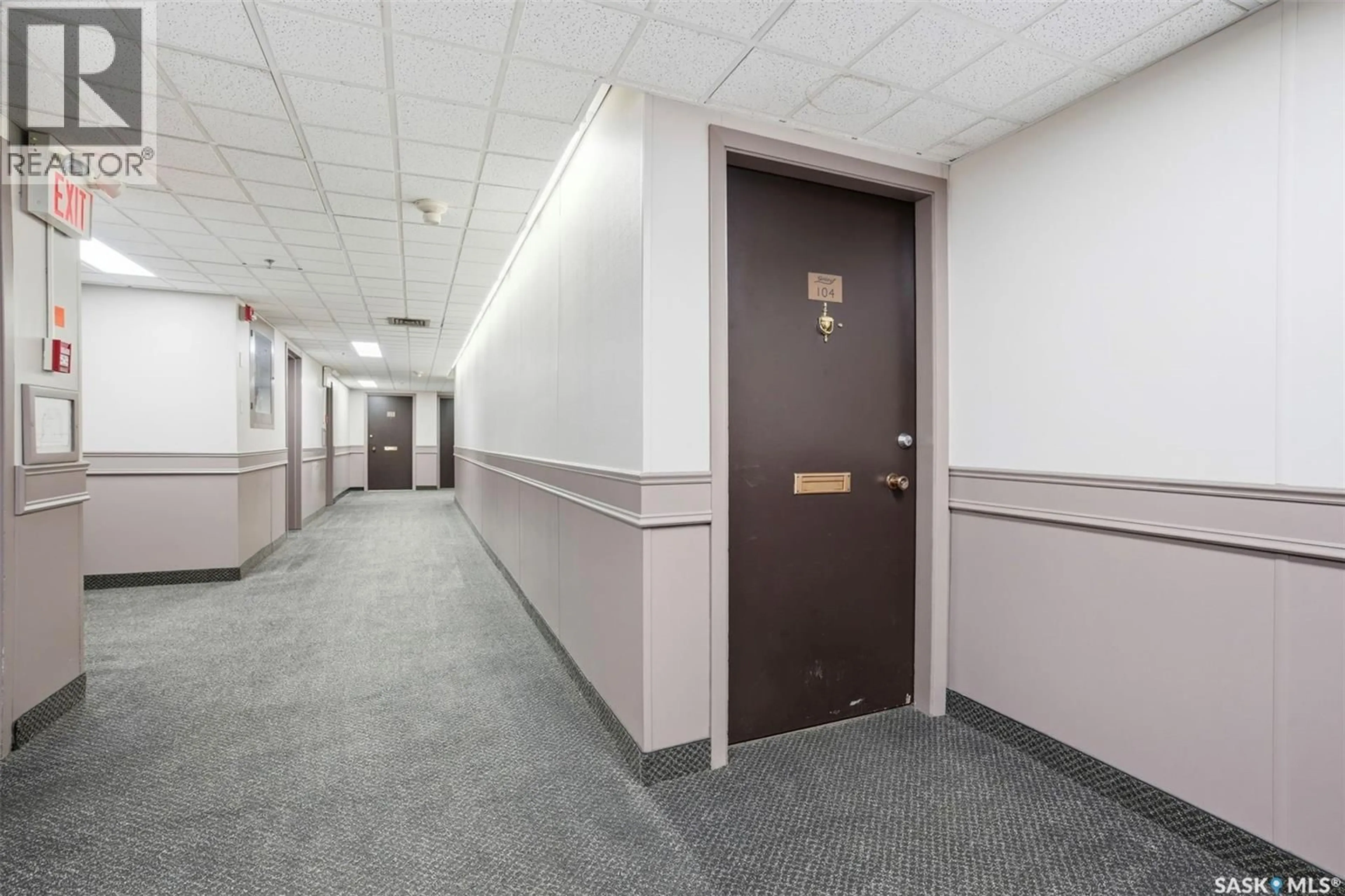 Indoor foyer for 104 - 537 4TH AVENUE, Saskatoon Saskatchewan S7K2M6