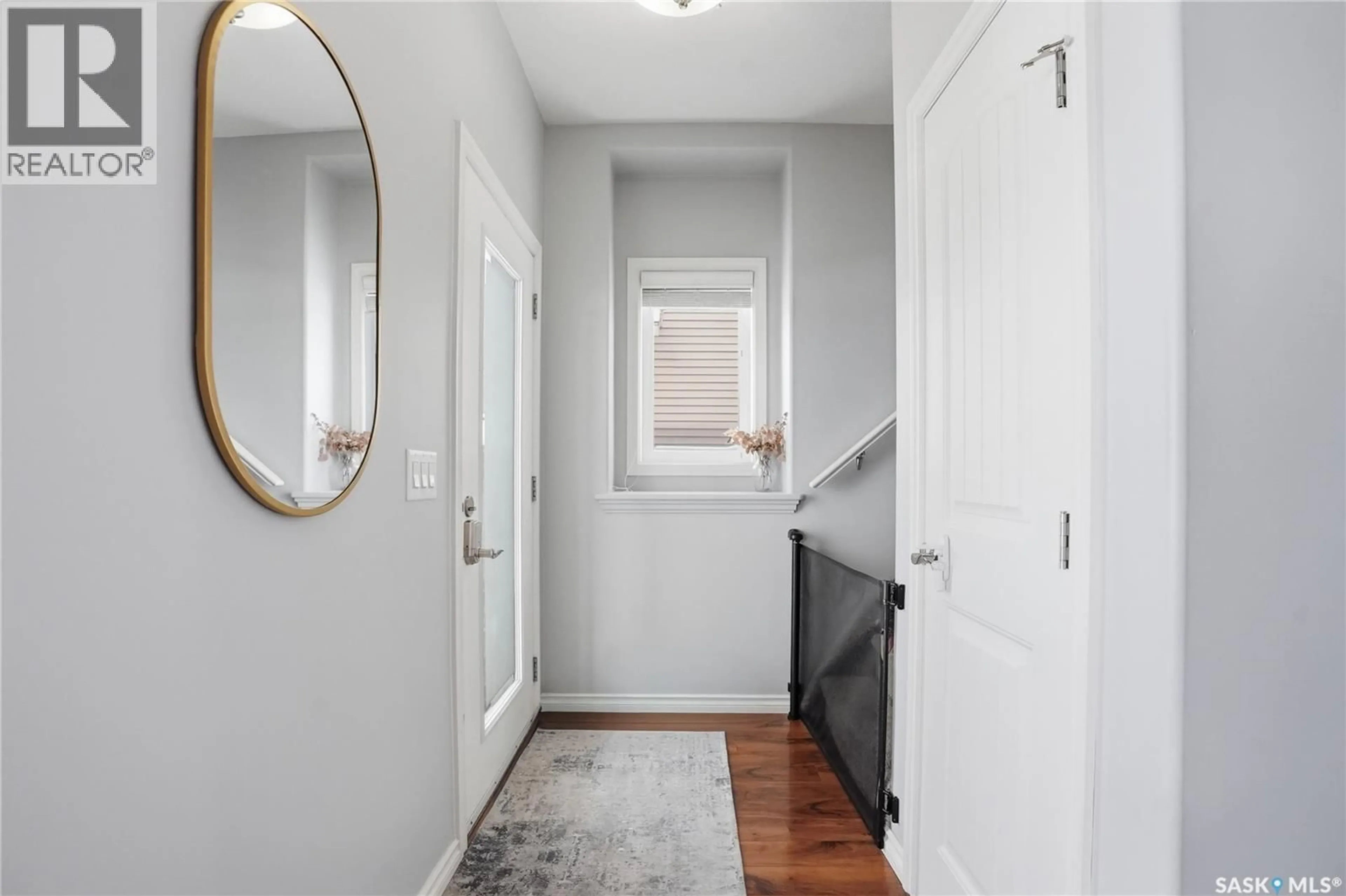 Indoor entryway for 842 STENSRUD ROAD, Saskatoon Saskatchewan S7W0M9