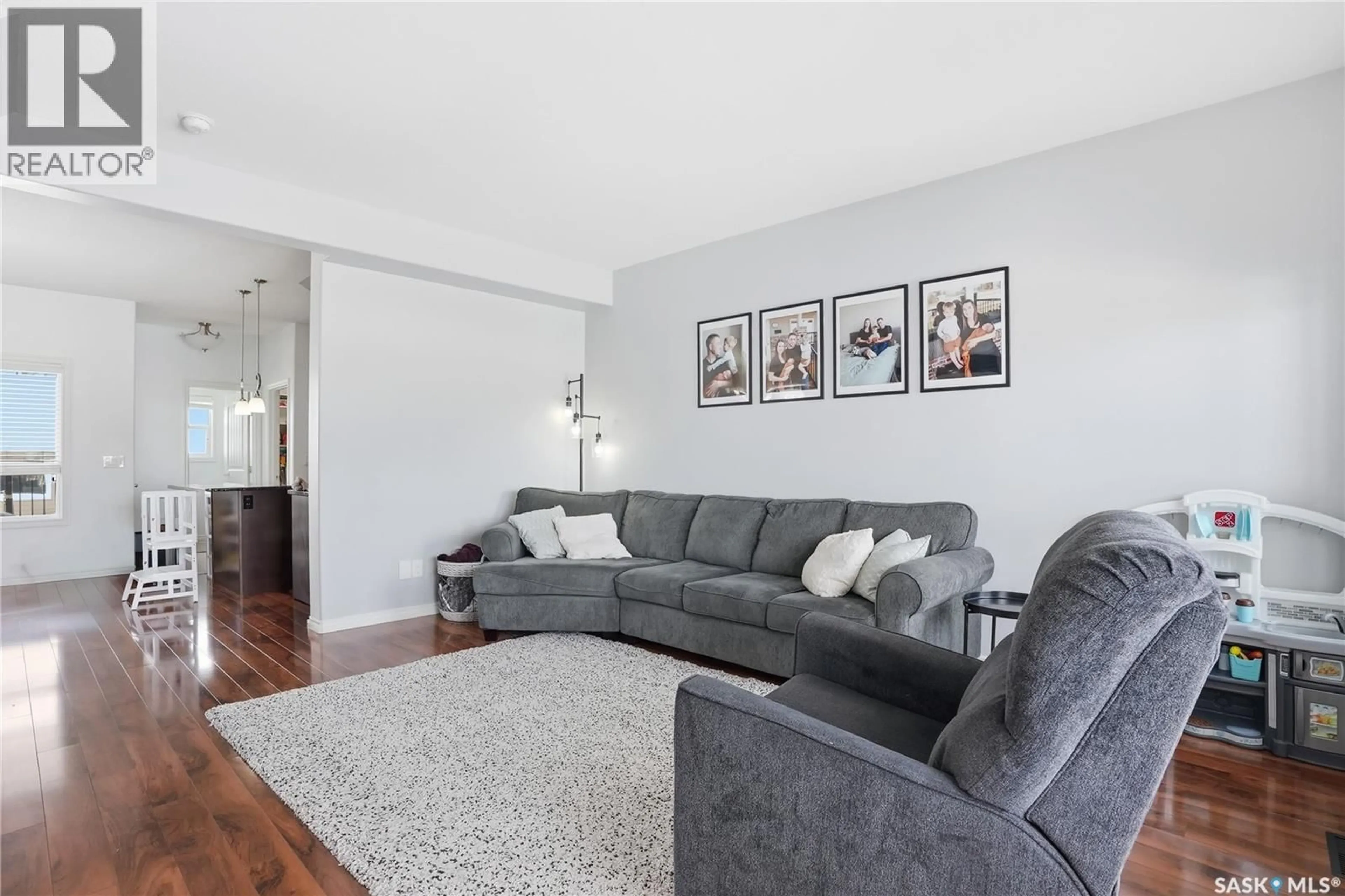 Living room with furniture, unknown for 842 STENSRUD ROAD, Saskatoon Saskatchewan S7W0M9