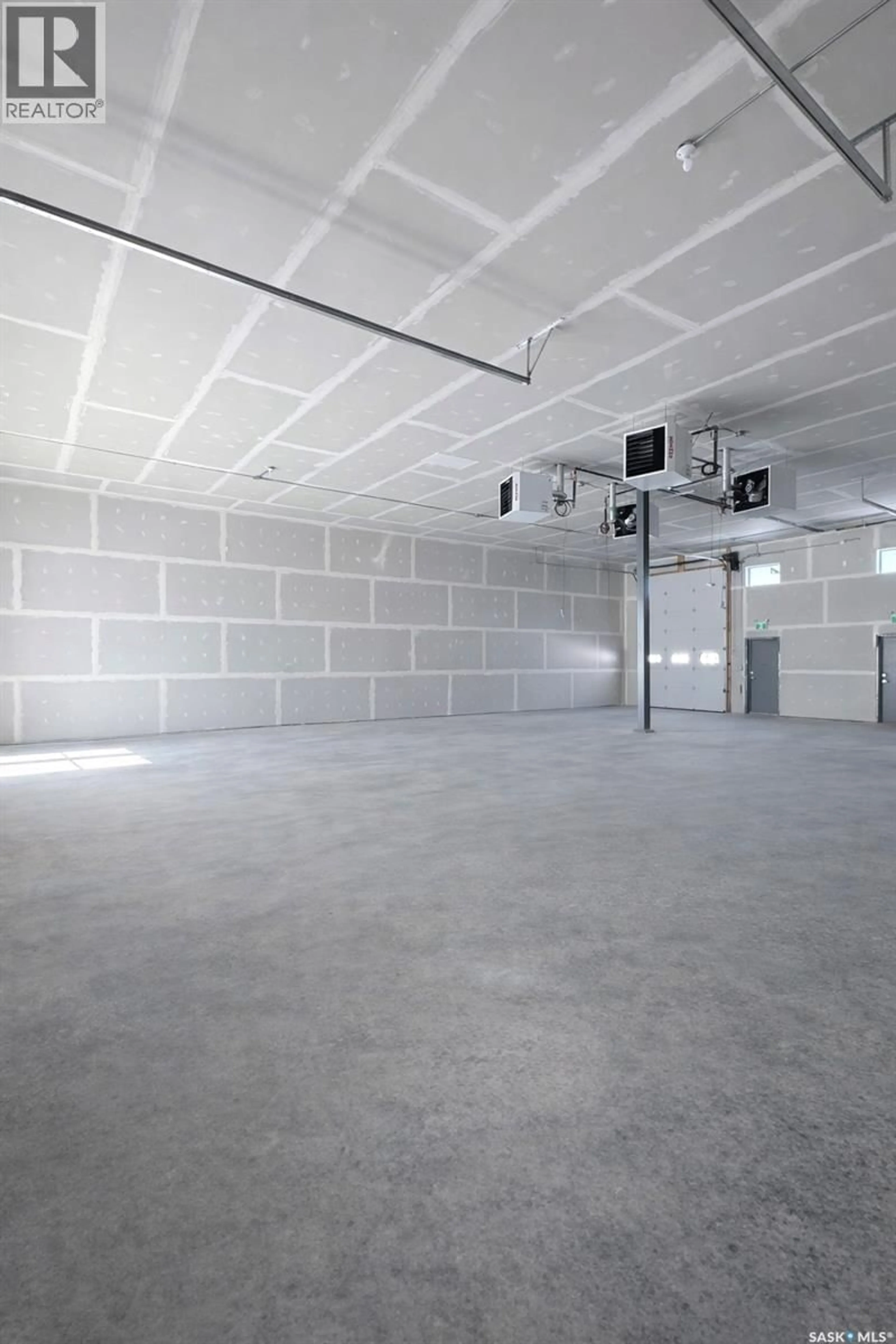 Indoor garage for 9&10 - 213 SERVICE ROAD, Langham Saskatchewan S0K2L0