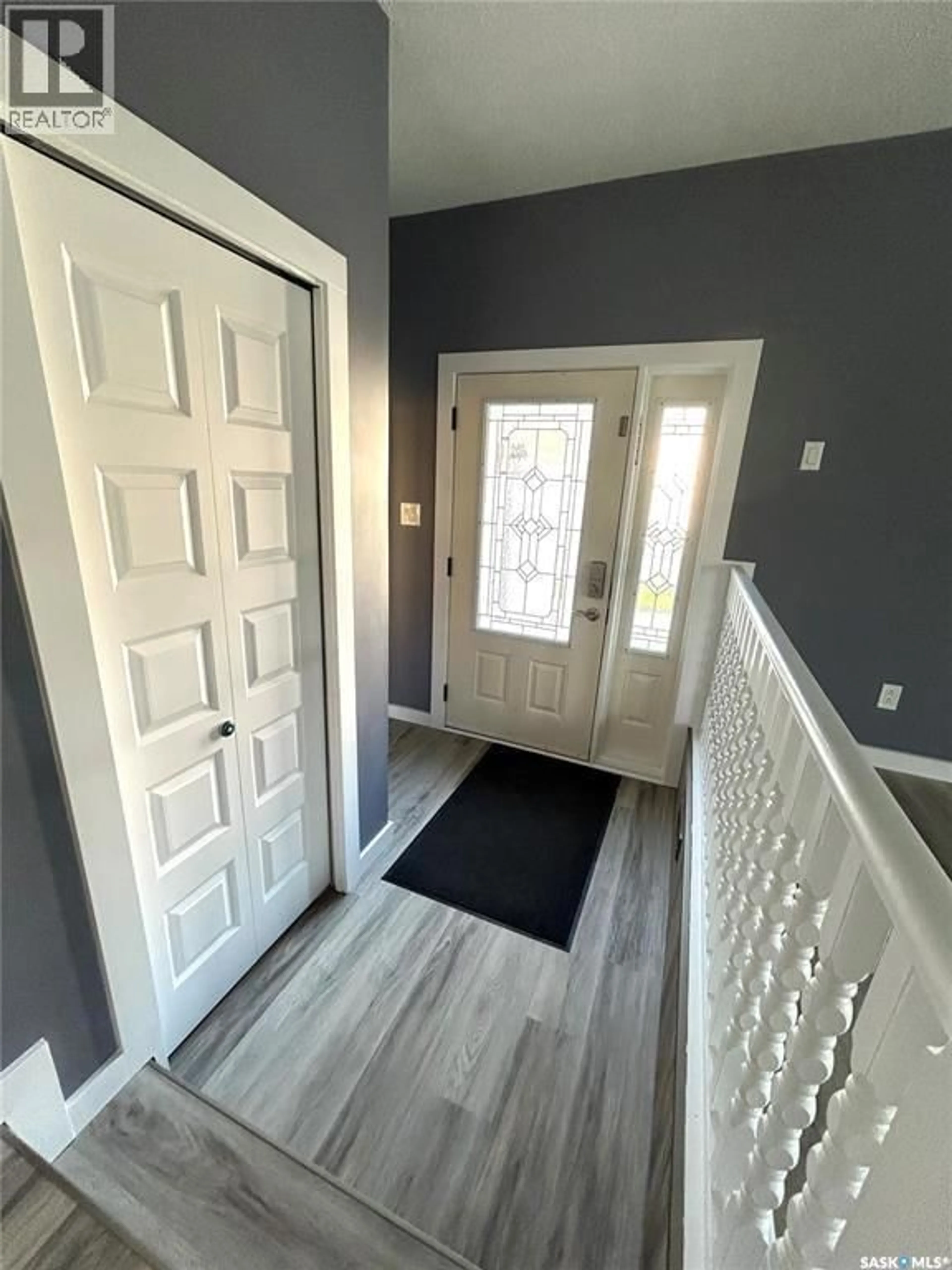 Indoor entryway for 116 6TH STREET, Nipawin Saskatchewan S0E1E0