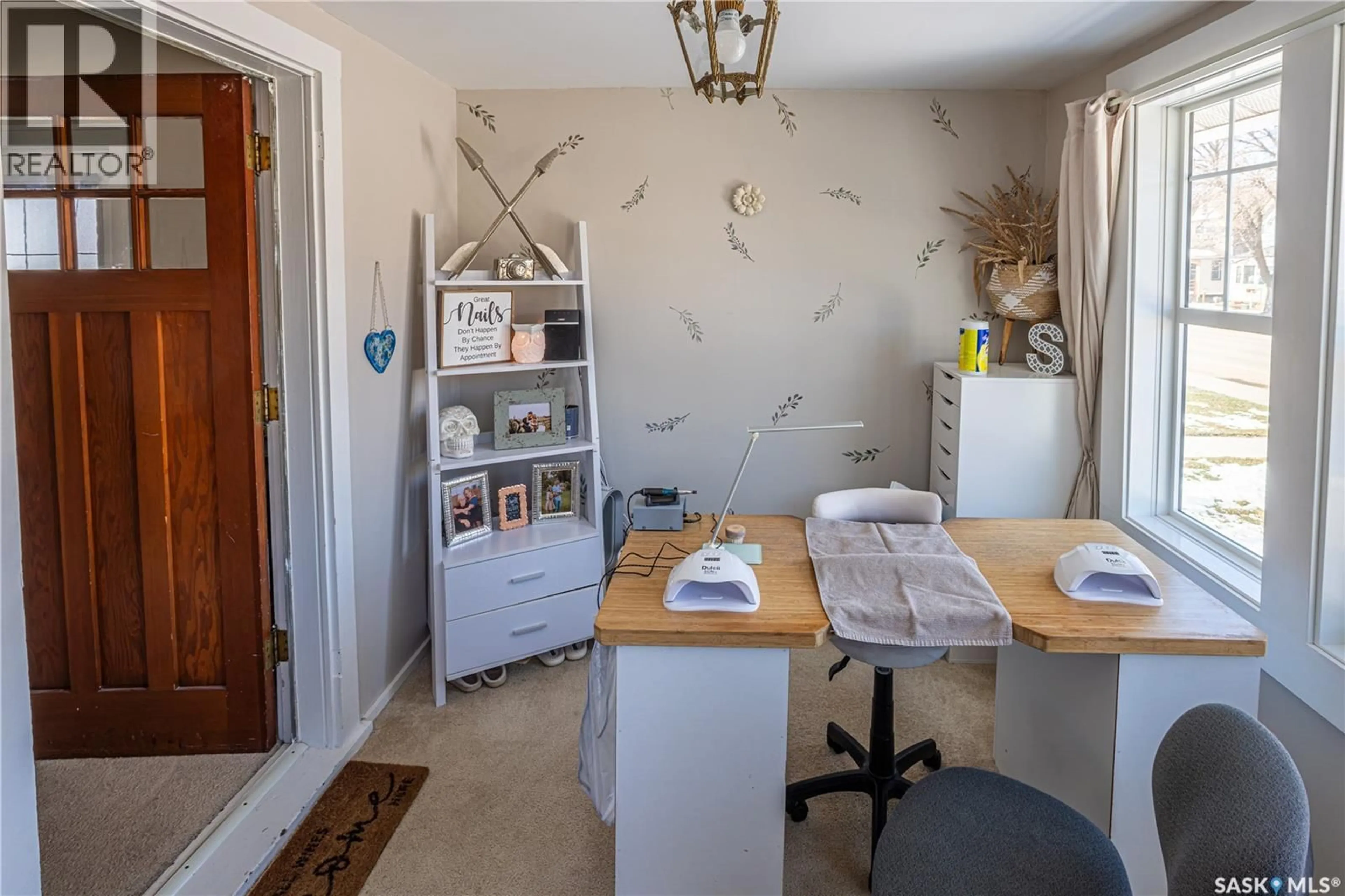 A pic of a room for 201 ATHABASCA STREET, Moose Jaw Saskatchewan S6H2B8