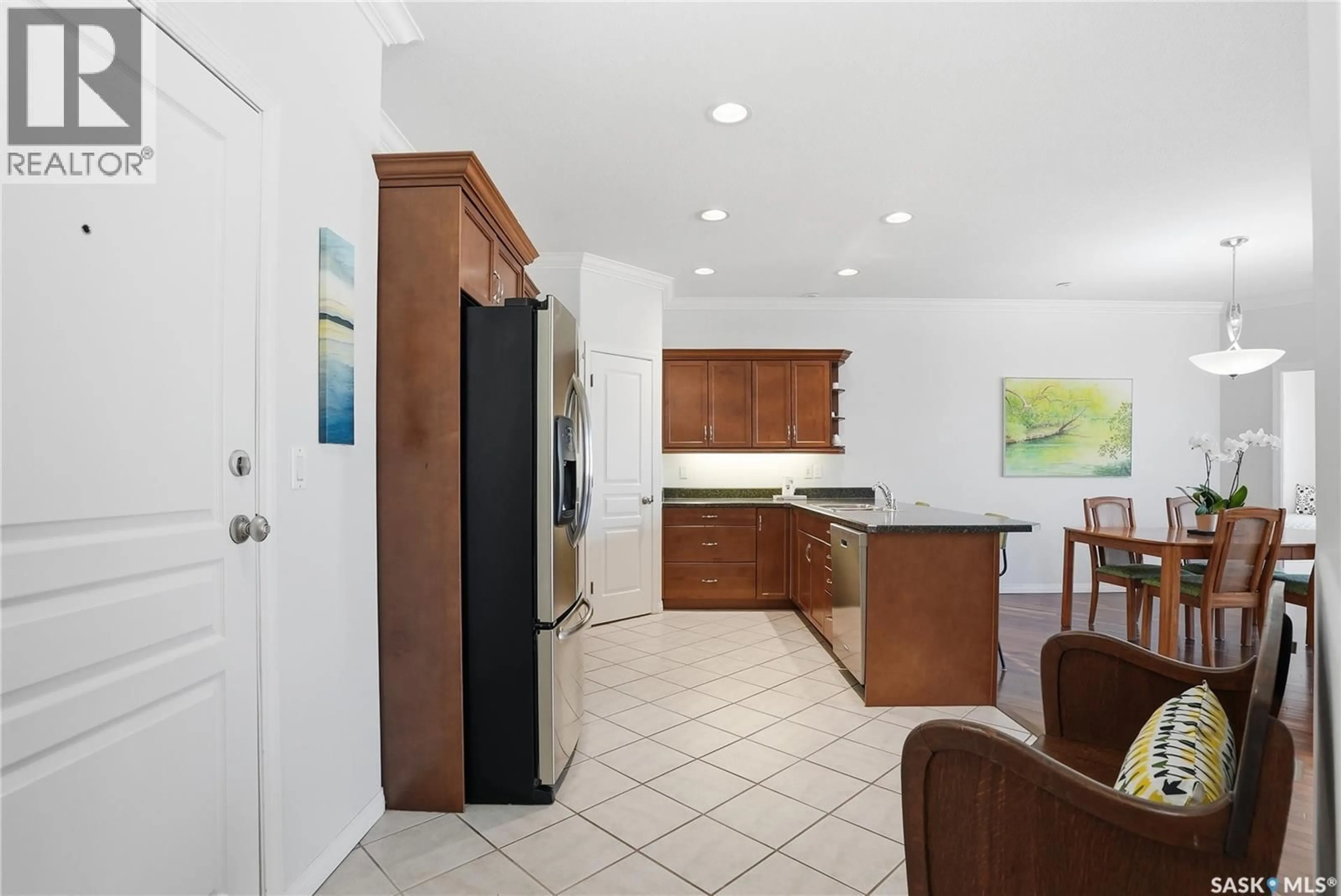 Standard kitchen, ceramic/tile floor for 218 - 304 HEATH AVENUE, Saskatoon Saskatchewan S7S0A1