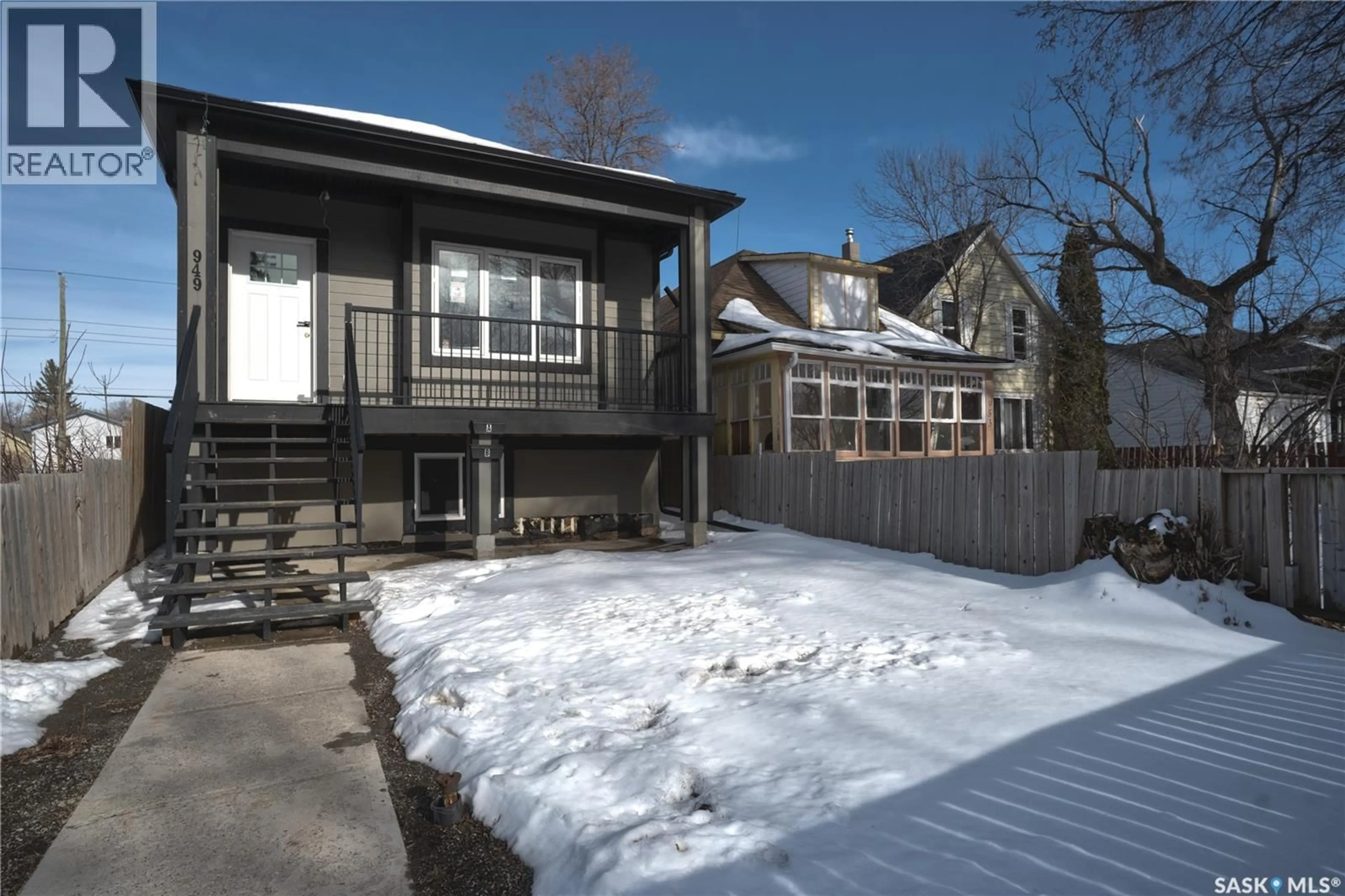 Patio, street for 949 ROBINSON STREET, Regina Saskatchewan S4T2M6