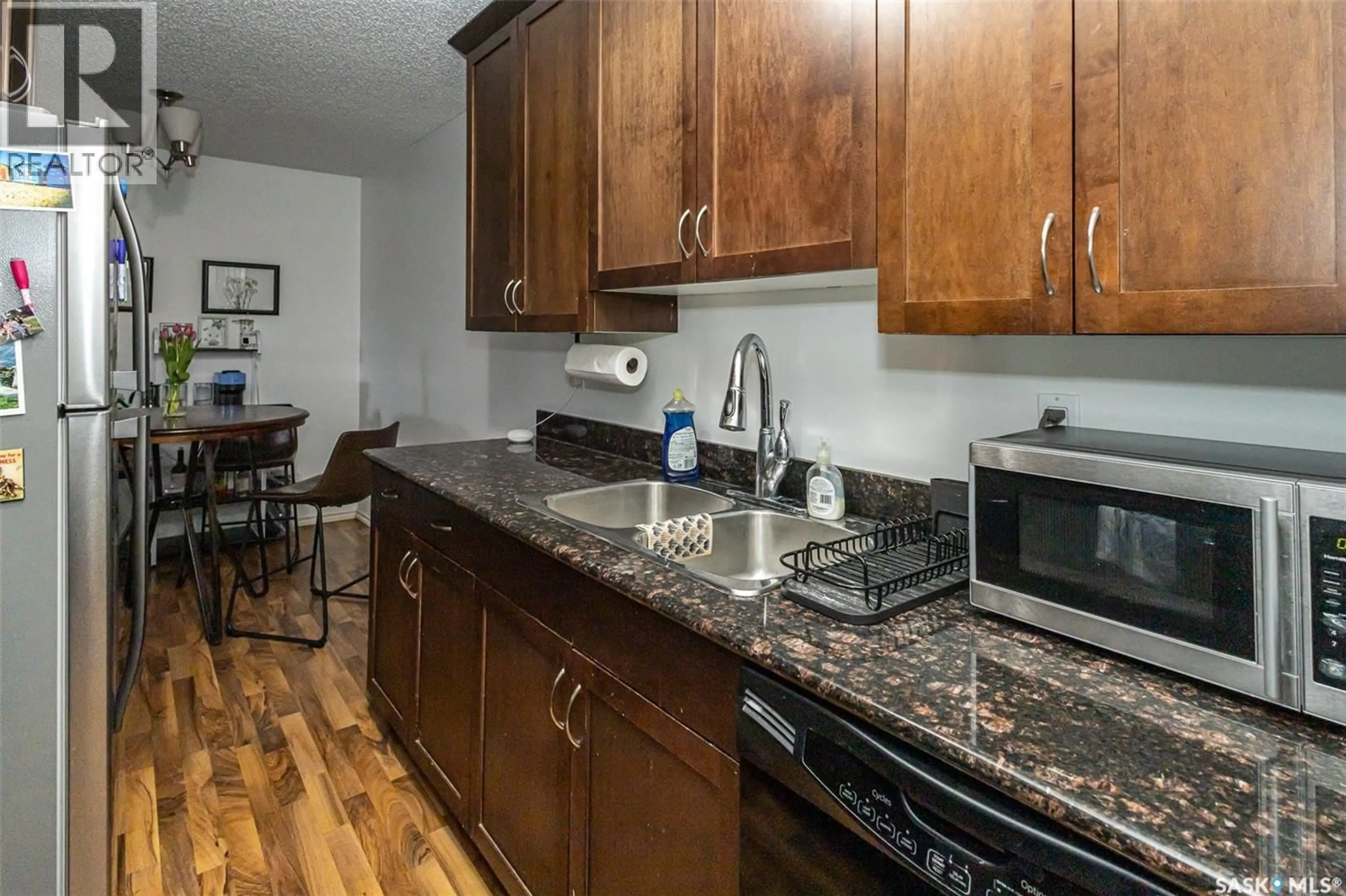 Standard kitchen, unknown for 104 - 1013 LANSDOWNE AVENUE, Saskatoon Saskatchewan S7H2C2