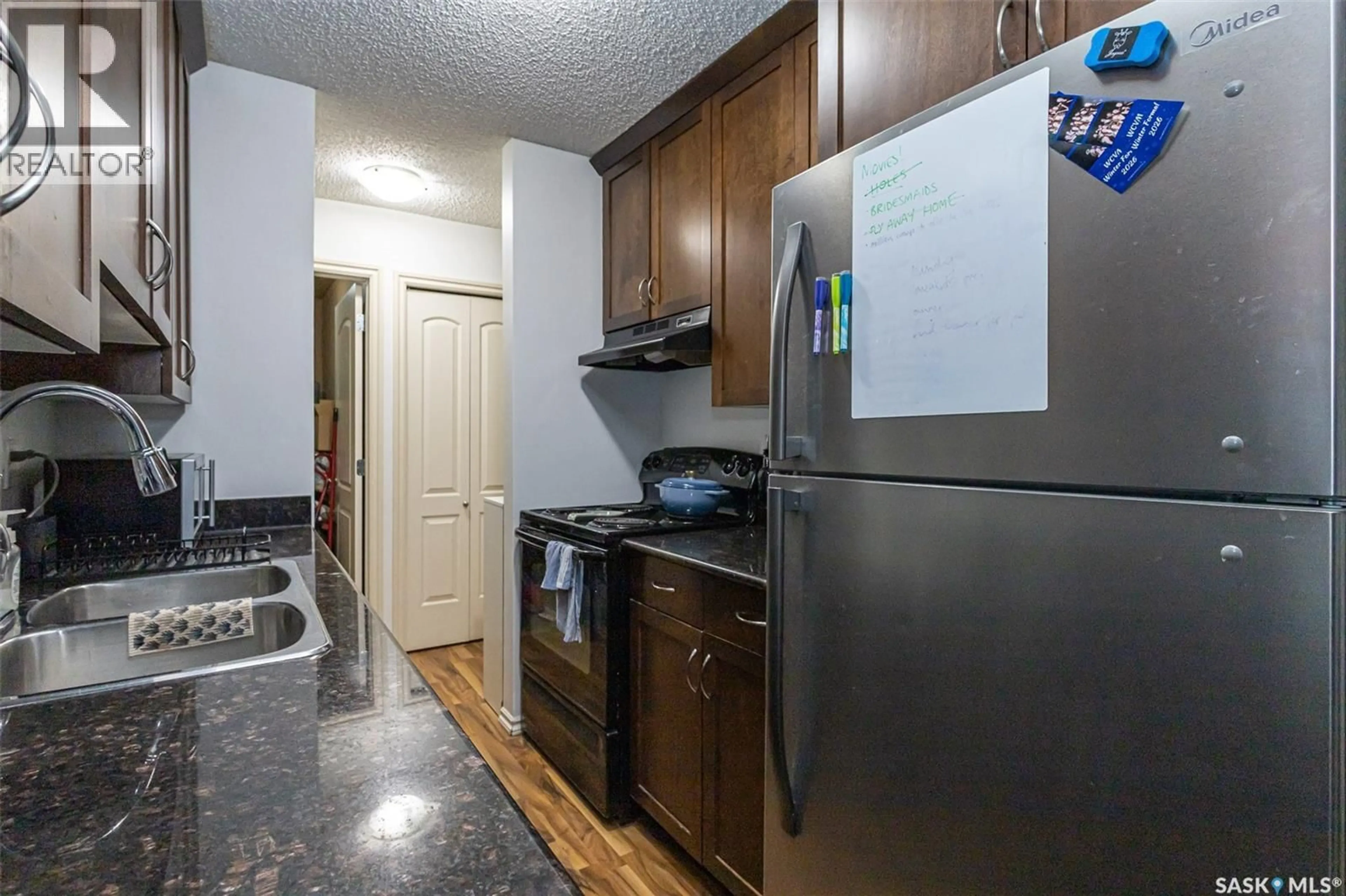 Standard kitchen, unknown for 104 - 1013 LANSDOWNE AVENUE, Saskatoon Saskatchewan S7H2C2