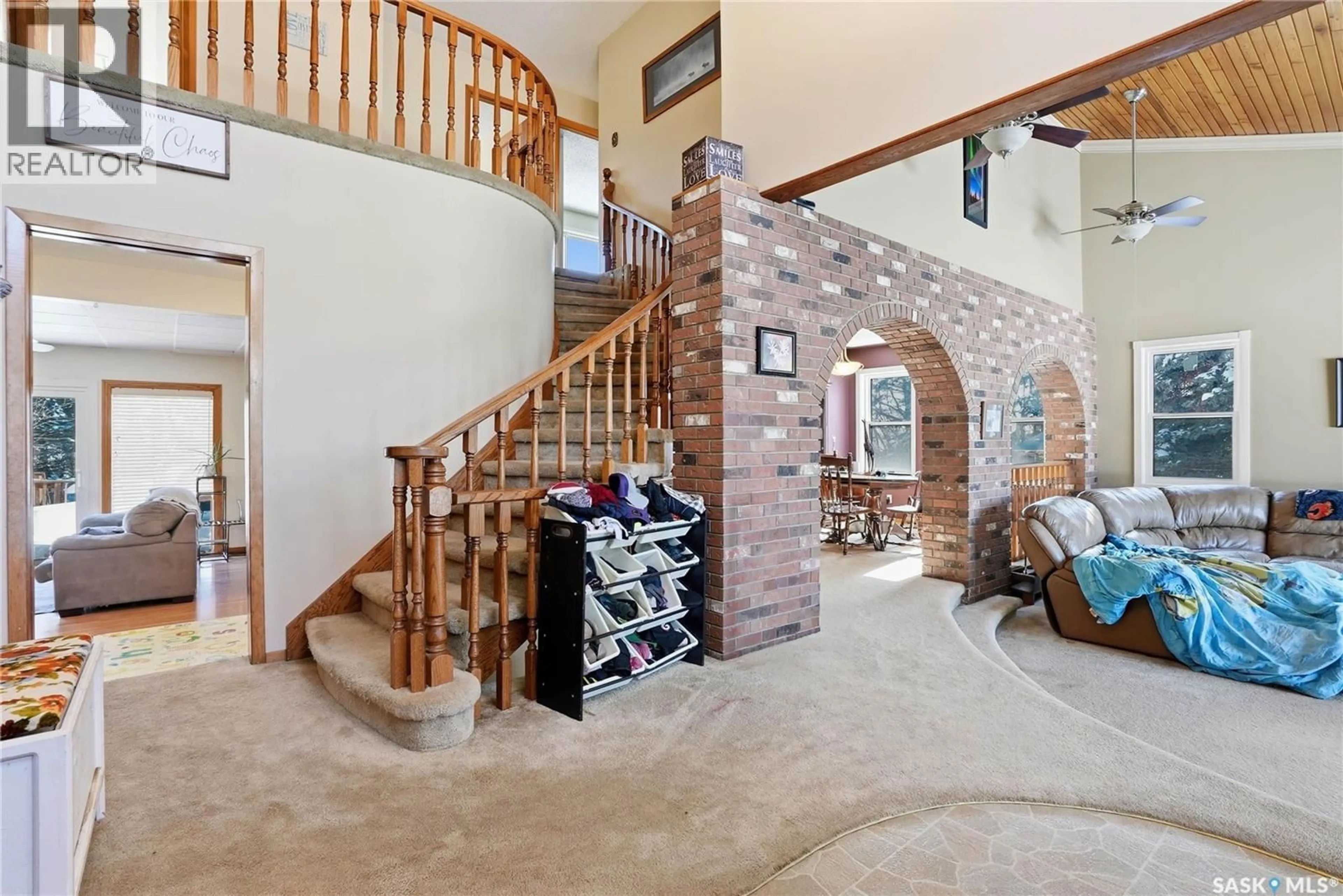 Indoor foyer for ELLIOT ACREAGE, Hoodoo Rm No. 401 Saskatchewan S0K4P0