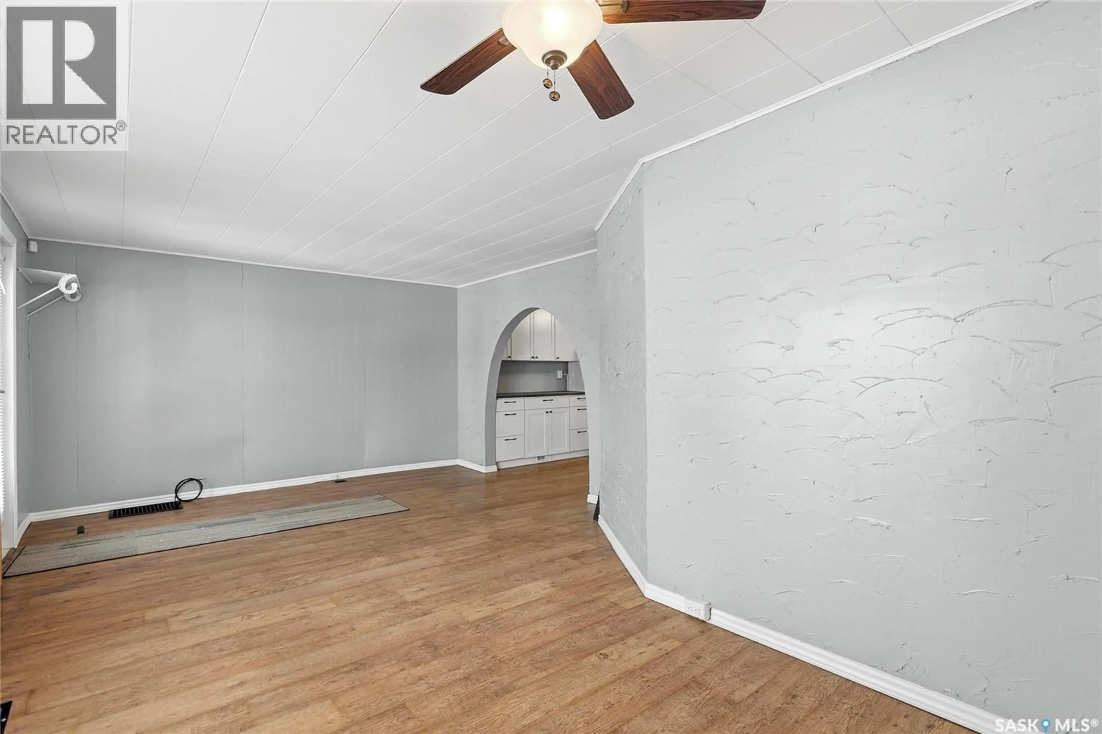 A pic of a room for 2323 OSLER STREET, Regina Saskatchewan S4P1X2