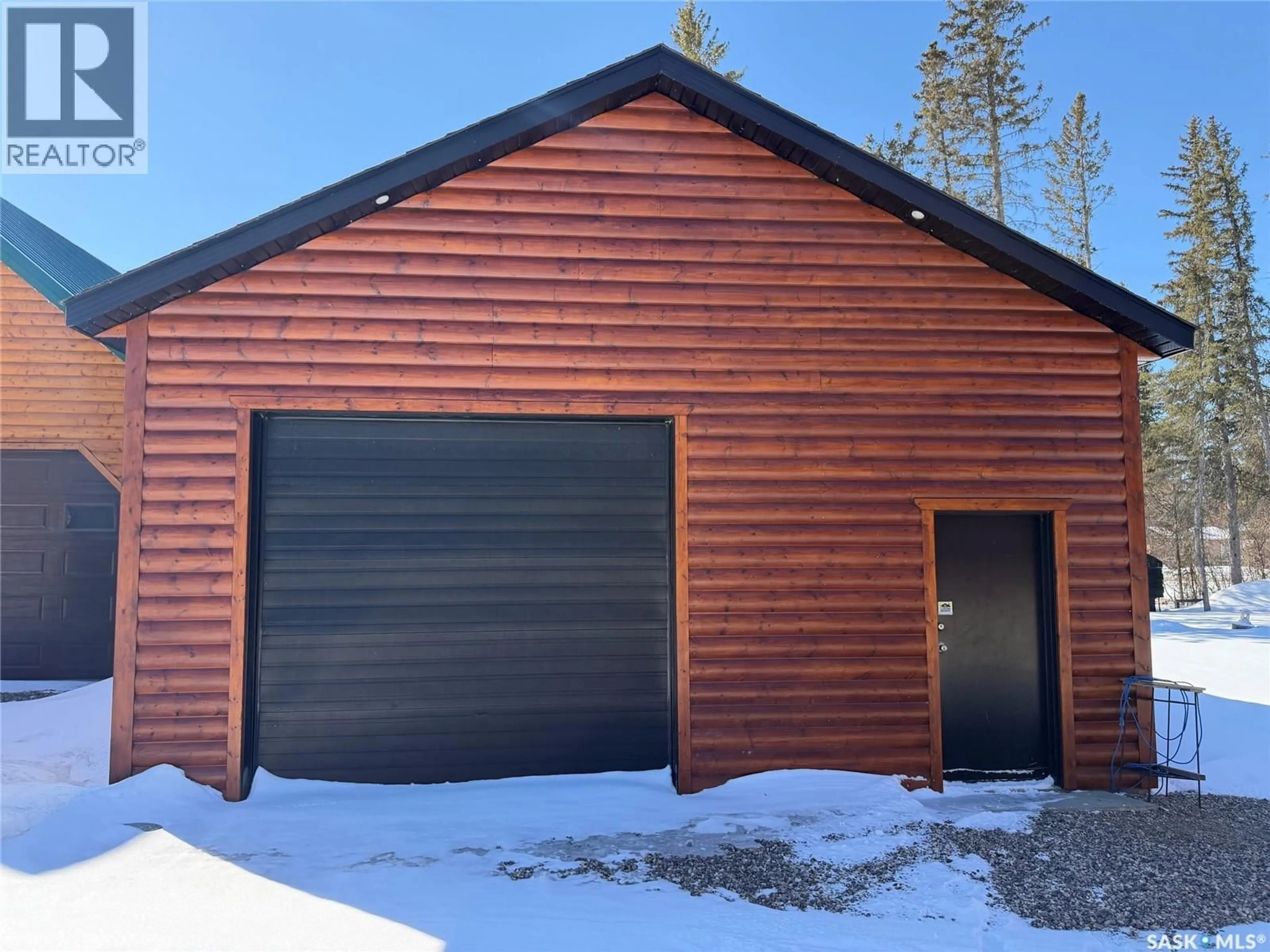 Indoor garage for 106 SULLIVAN PLACE, Chitek Lake Saskatchewan S0J0L0