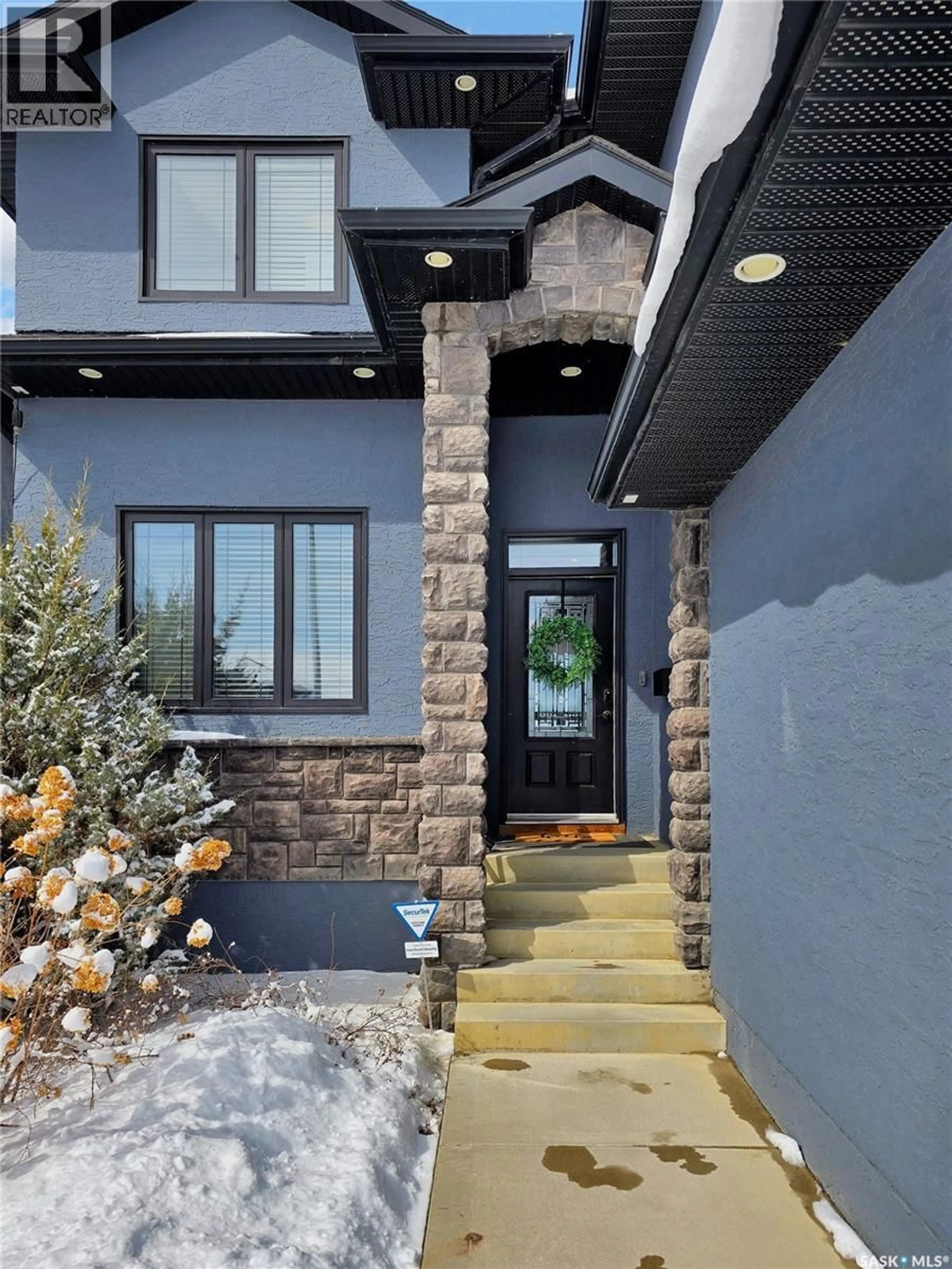 Home with brick exterior material, street for 112 KINSMEN CRESCENT, Martensville Saskatchewan S0K0A2