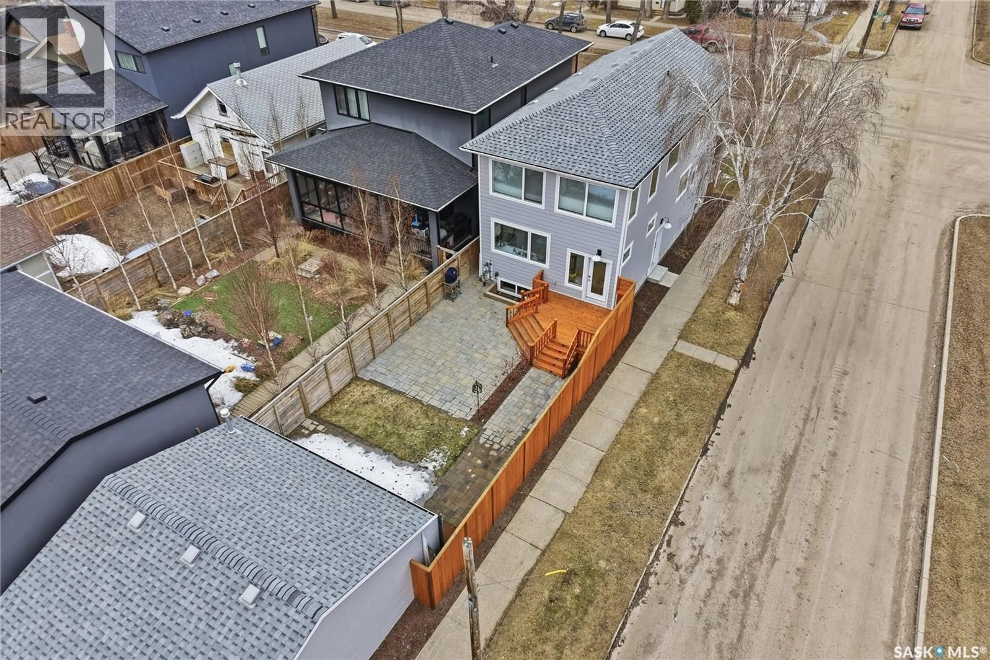 A pic from outside/outdoor area/front of a property/back of a property/a pic from drone, street for 738 MAIN STREET, Saskatoon Saskatchewan S7H0K1