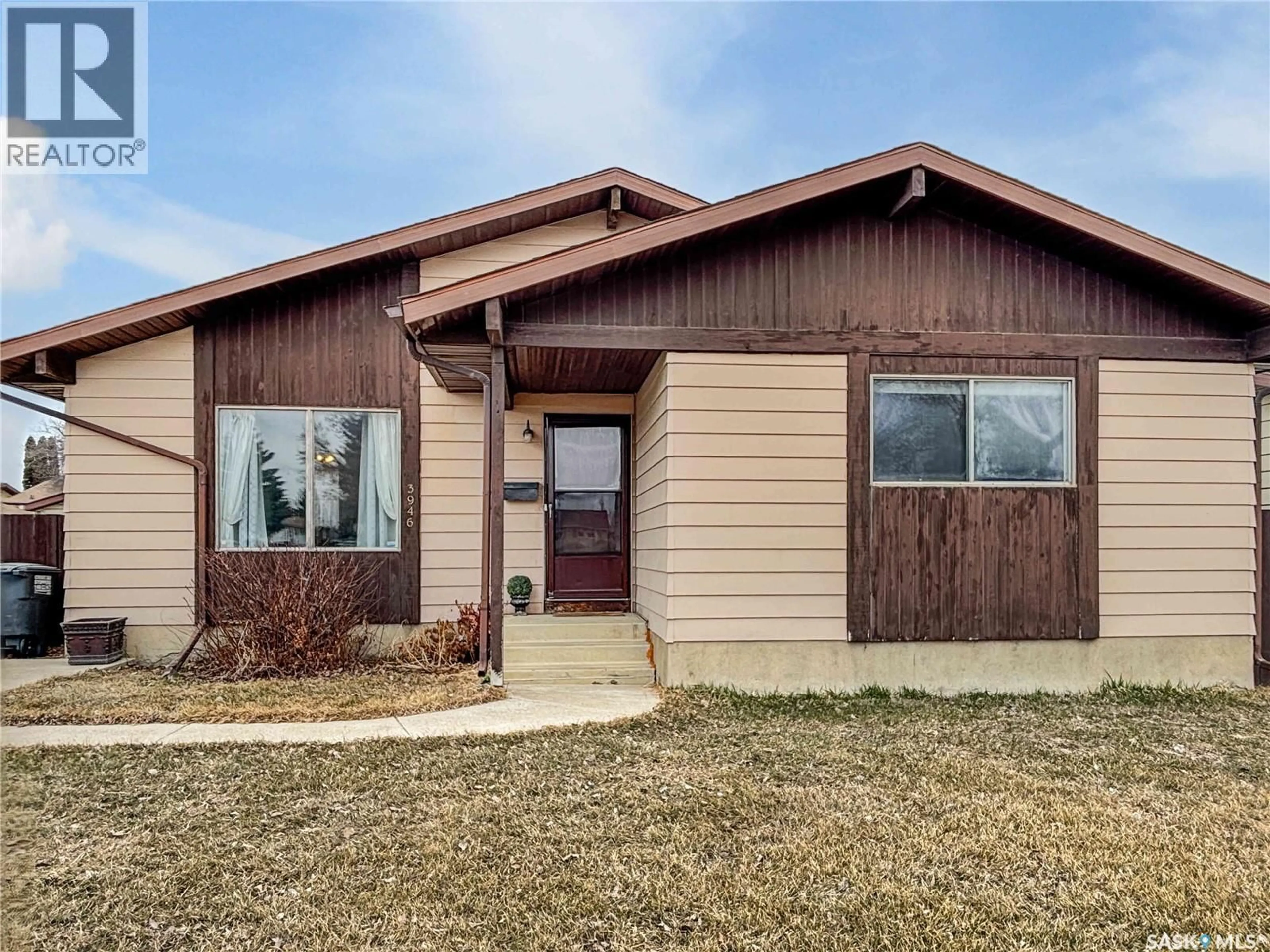 Home with vinyl exterior material, street for 3946 DIEFENBAKER DRIVE, Saskatoon Saskatchewan S7L6C6