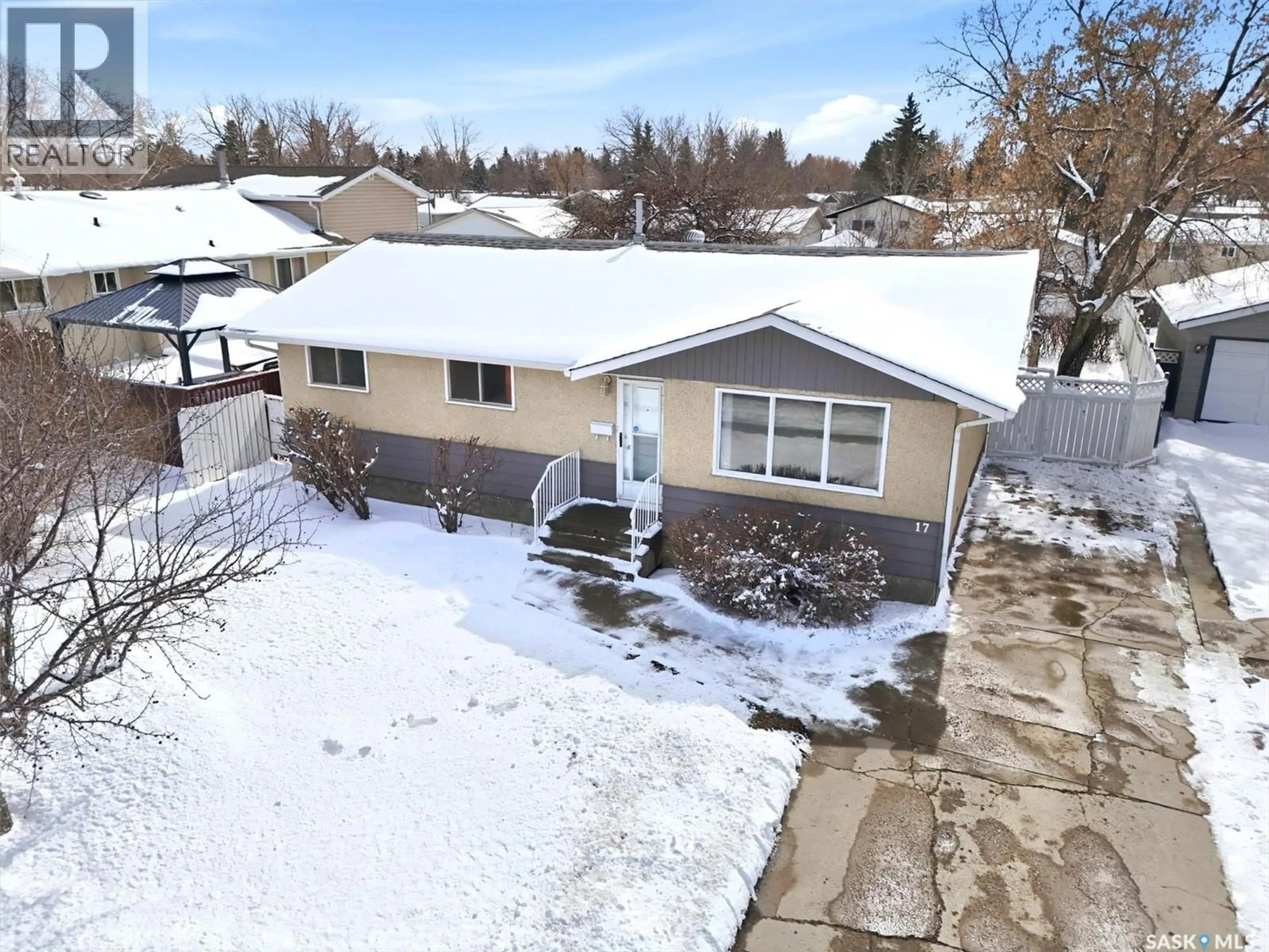 A pic from outside/outdoor area/front of a property/back of a property/a pic from drone, street for 17 CHURCHILL DRIVE, Saskatoon Saskatchewan S7K3X2