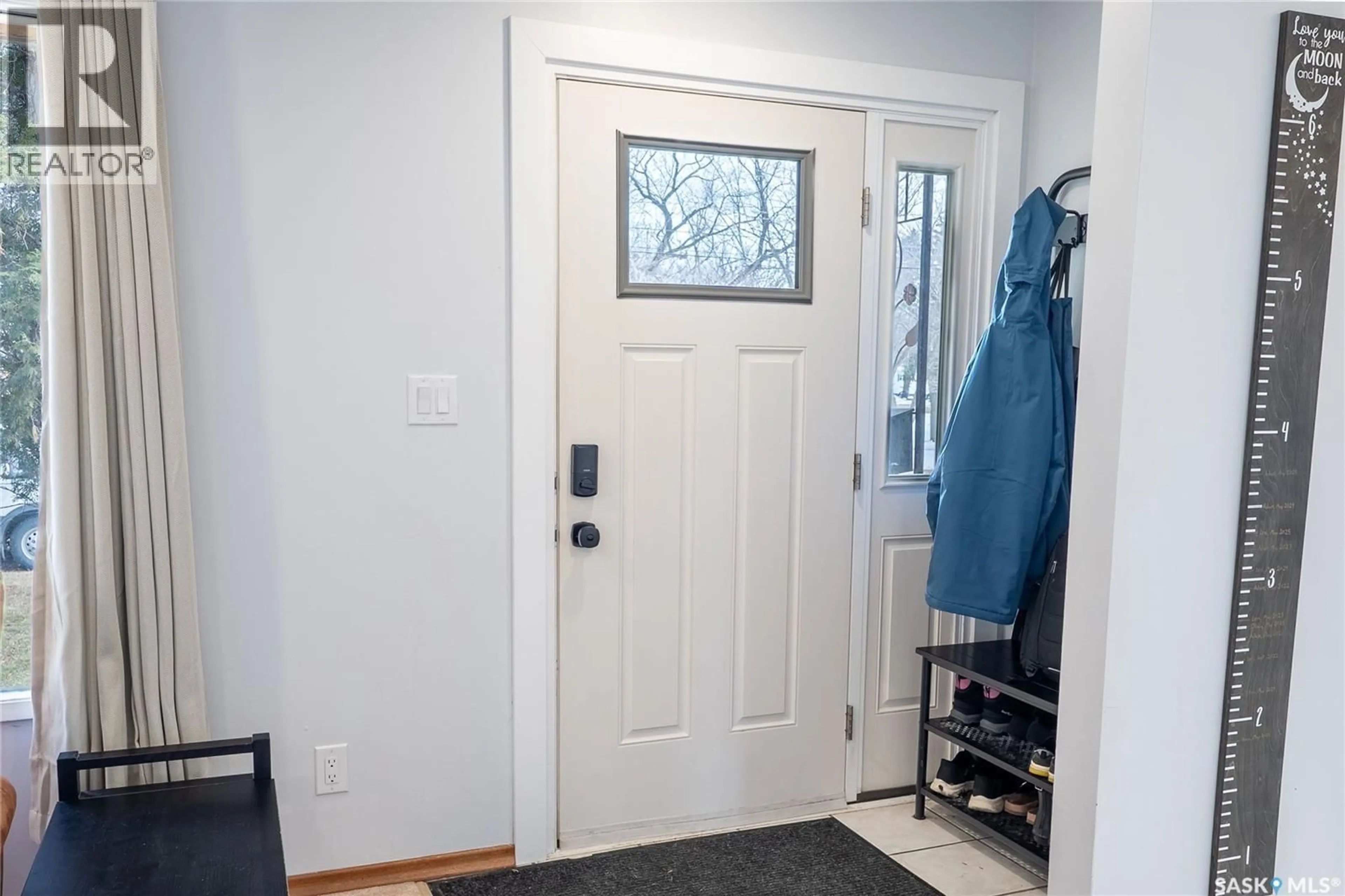 Indoor entryway for 104 2ND AVENUE, Rosthern Saskatchewan S0K3R0