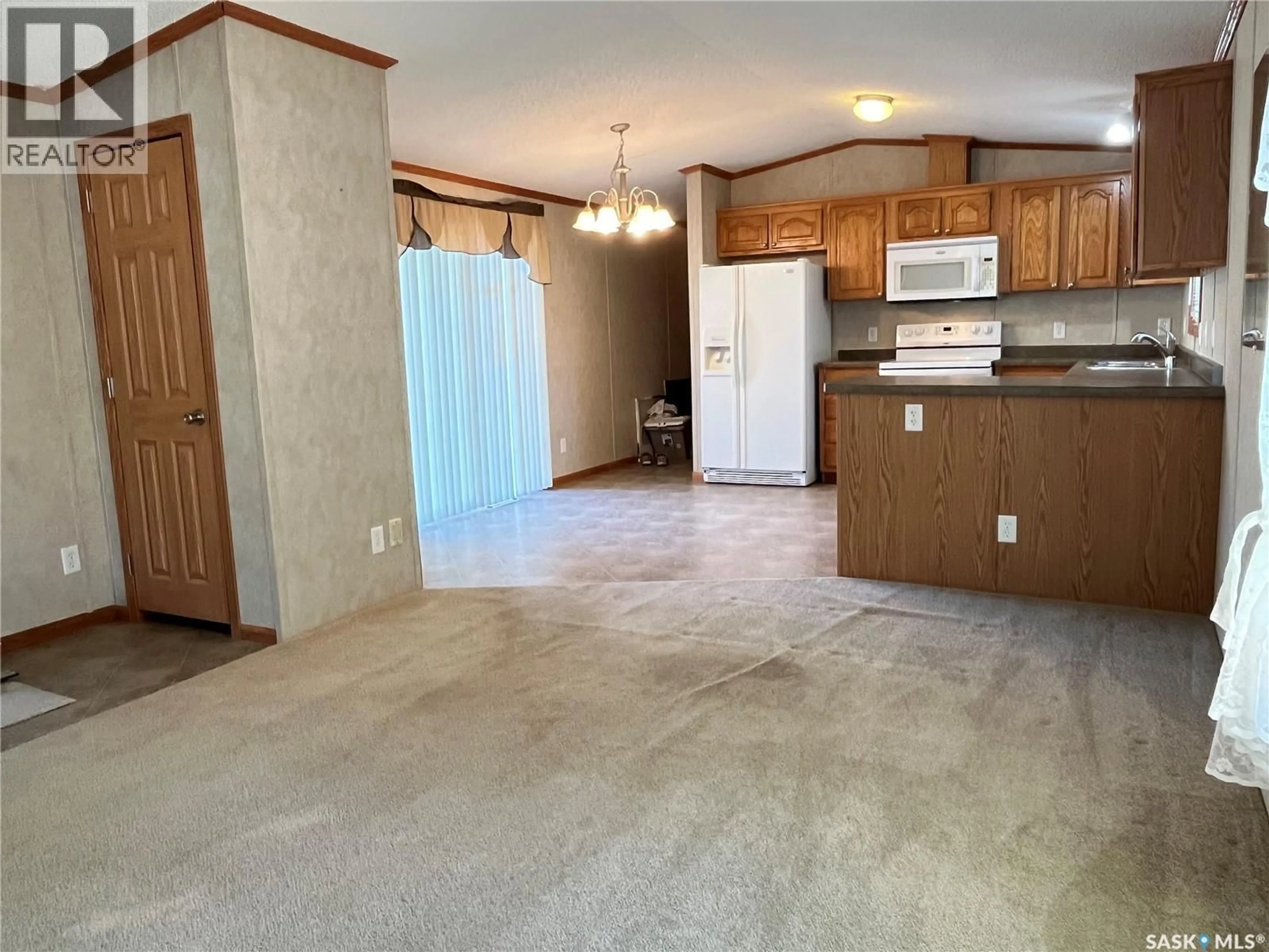 Open concept kitchen, unknown for 622 BERTRAND AVENUE, Radville Saskatchewan S0C2G0