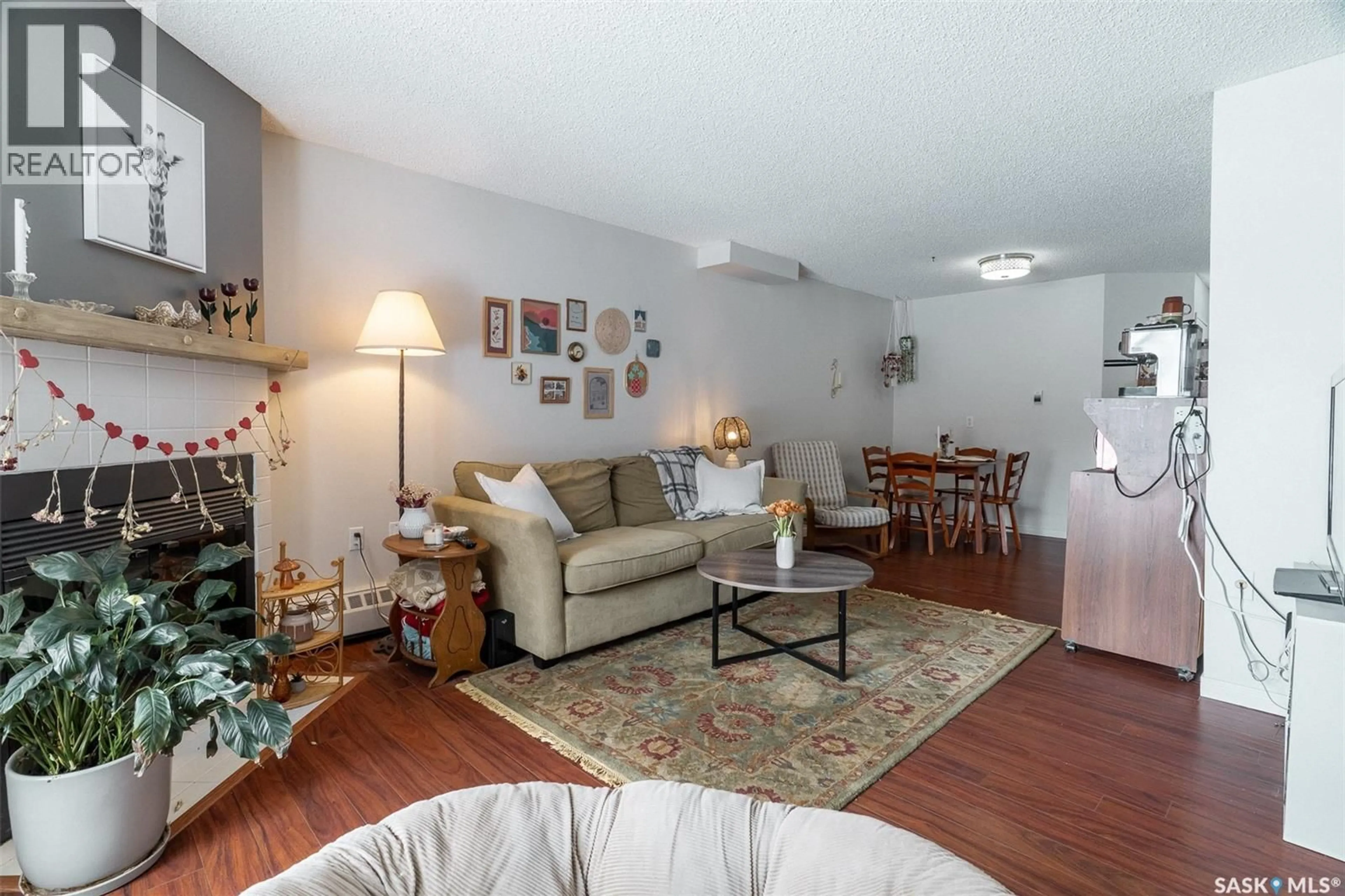 Living room with furniture, unknown for 112 - 3420 PARK STREET, Regina Saskatchewan S4V2M9